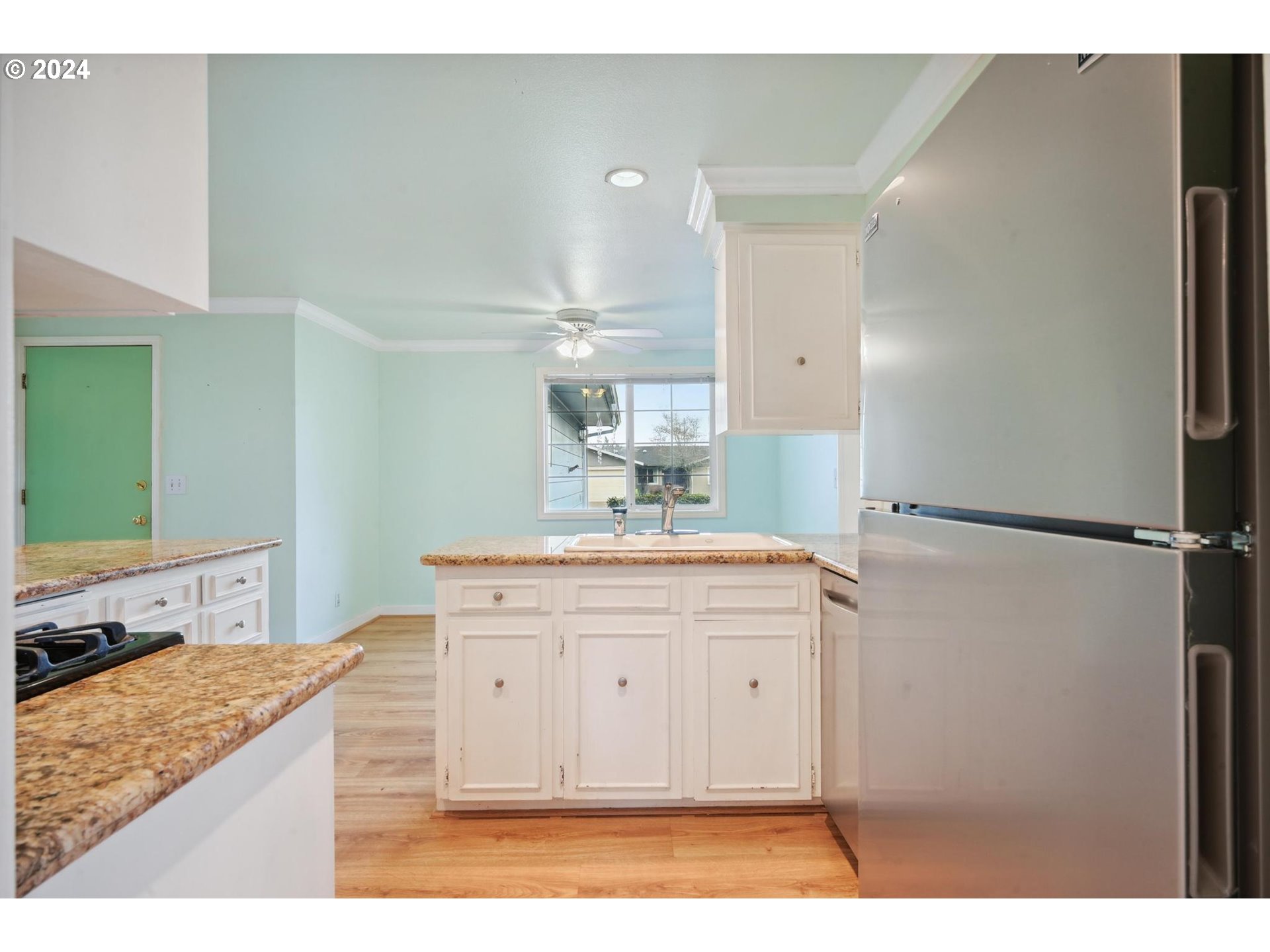 1984 MANZANITA ST NE