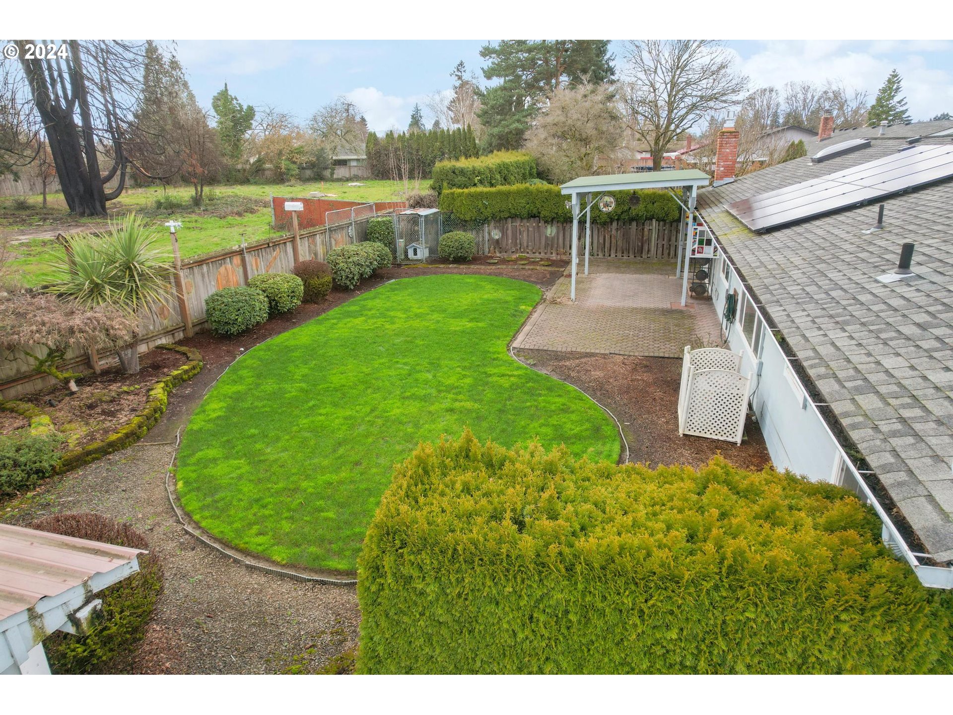 1984 MANZANITA ST NE