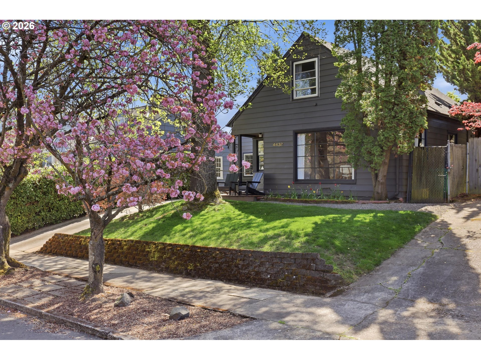 4432 NE OREGON ST