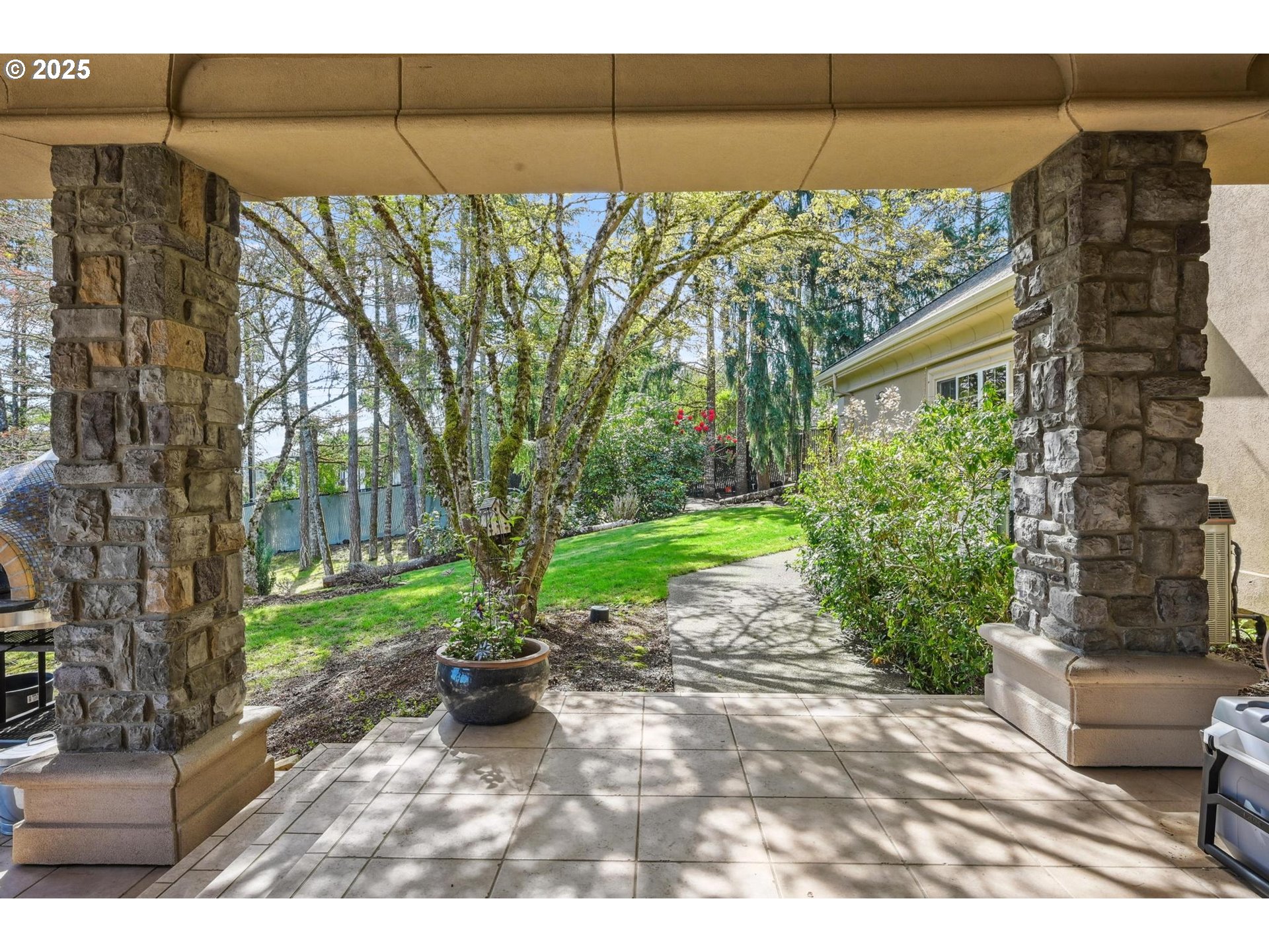 1450 N ALBANY RD NW