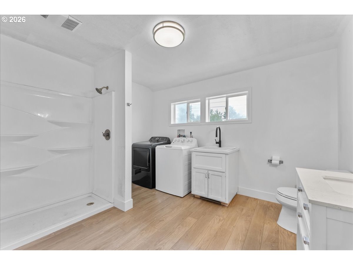 590 N PERSHING ST, Mt. Angel