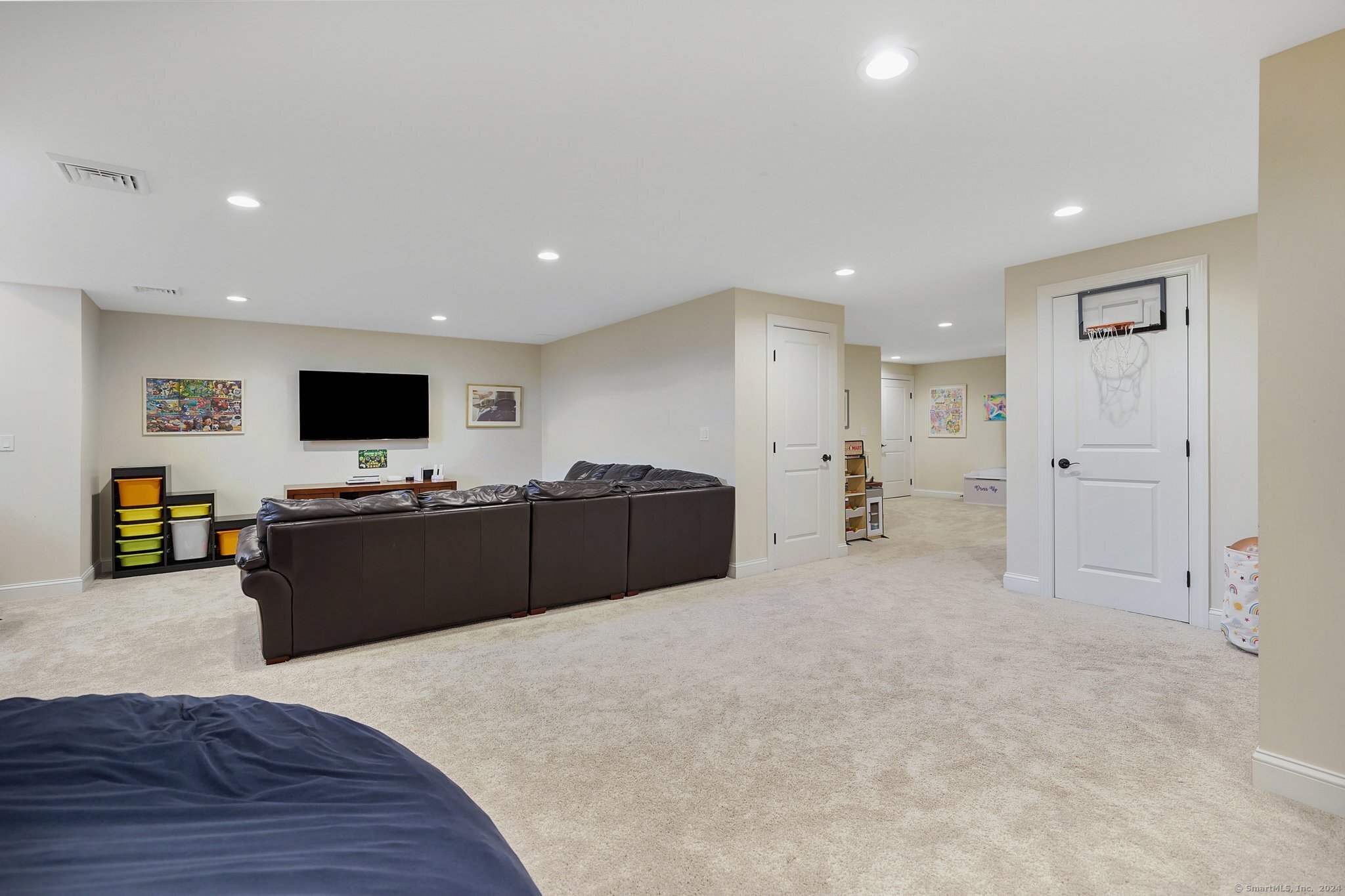 23 Longmeadow Drive