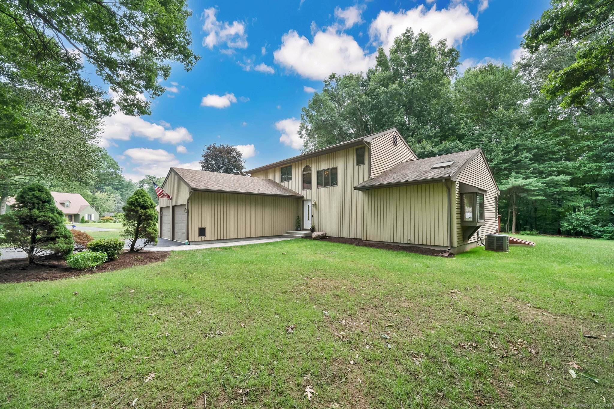 81 Stonefield Trail