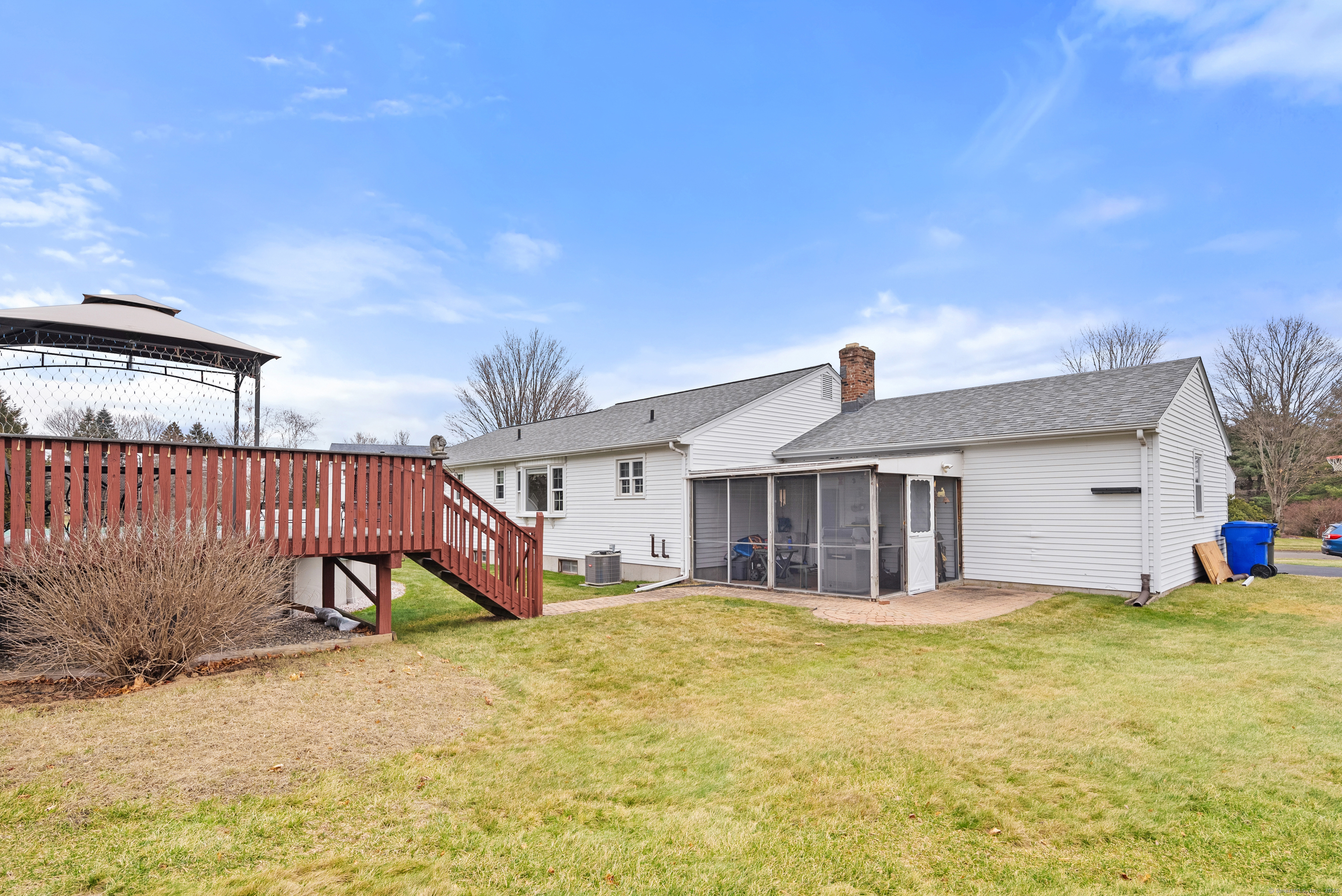 82 Country View Drive