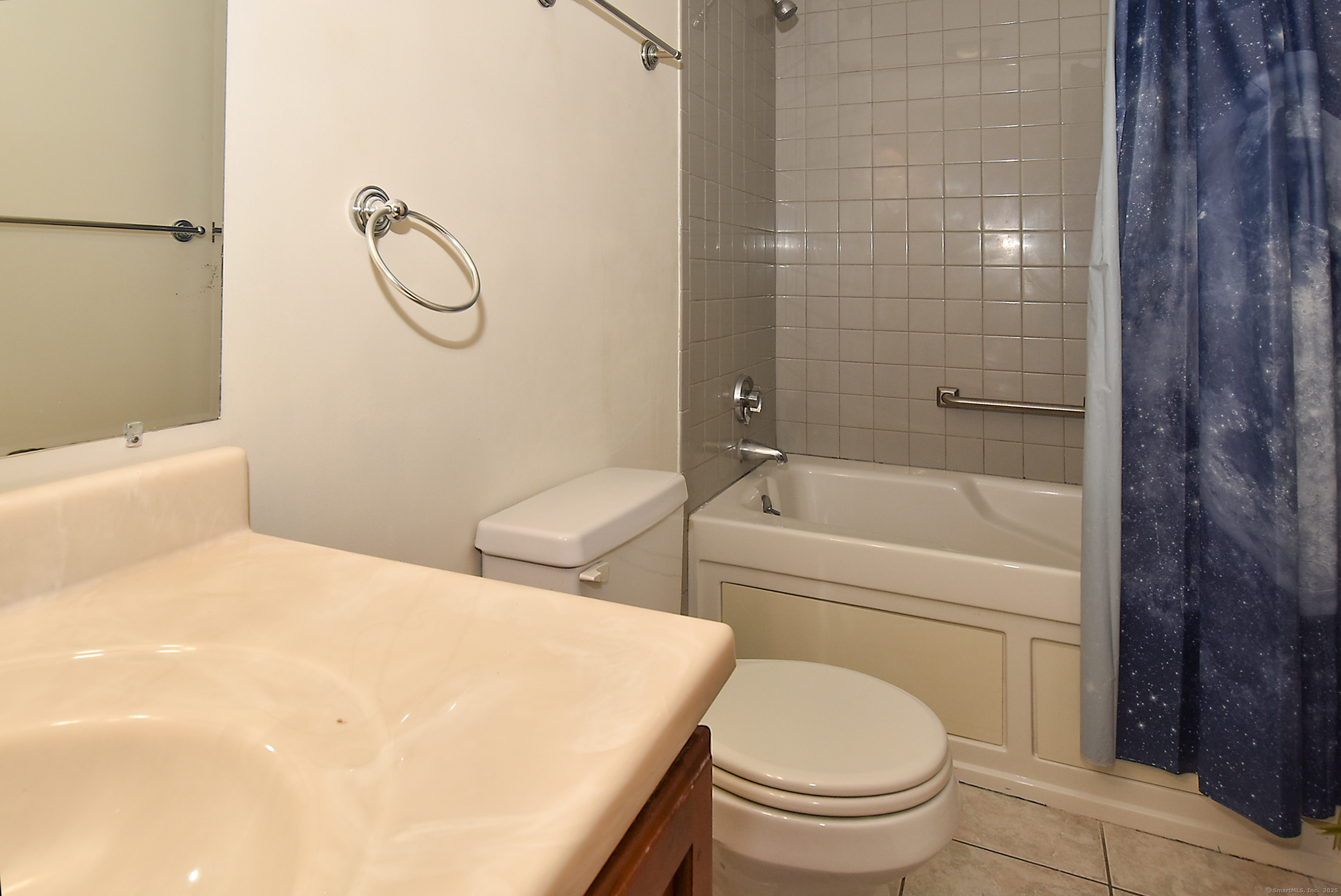 27 Amato Drive APT B