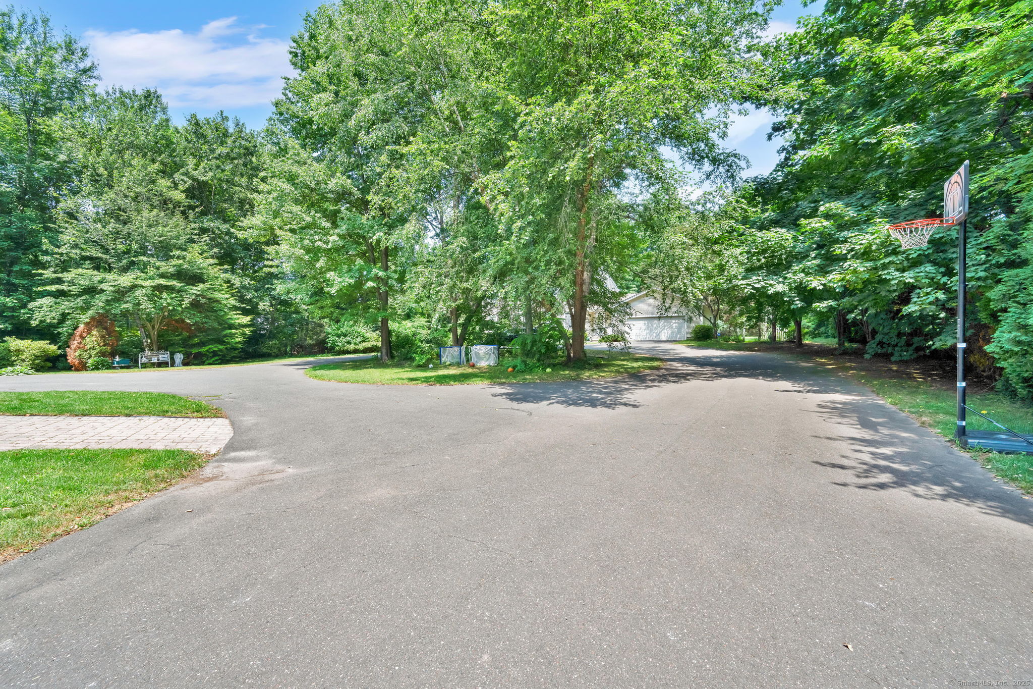 16 Kelly Road
