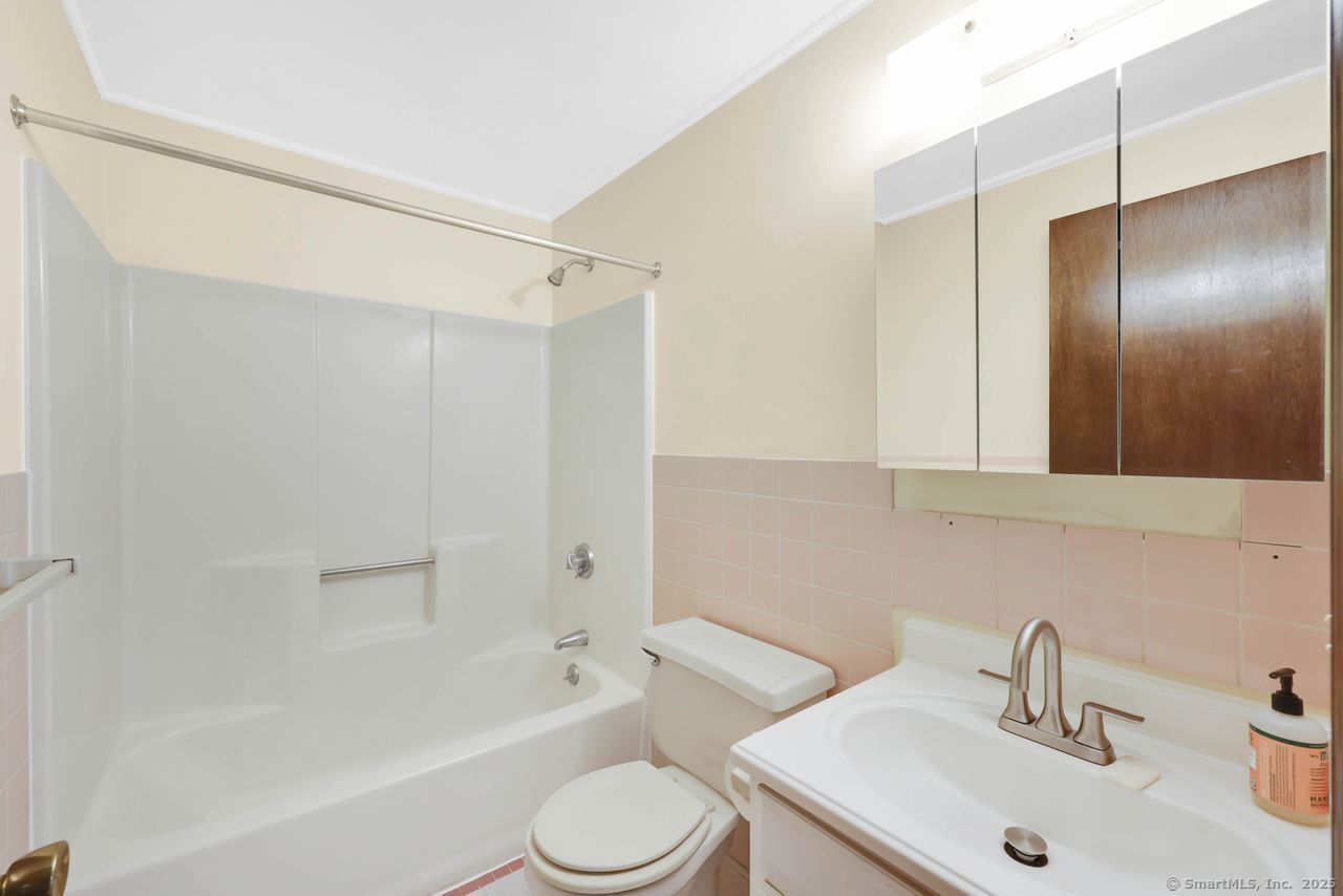 124 Spring Hill Road