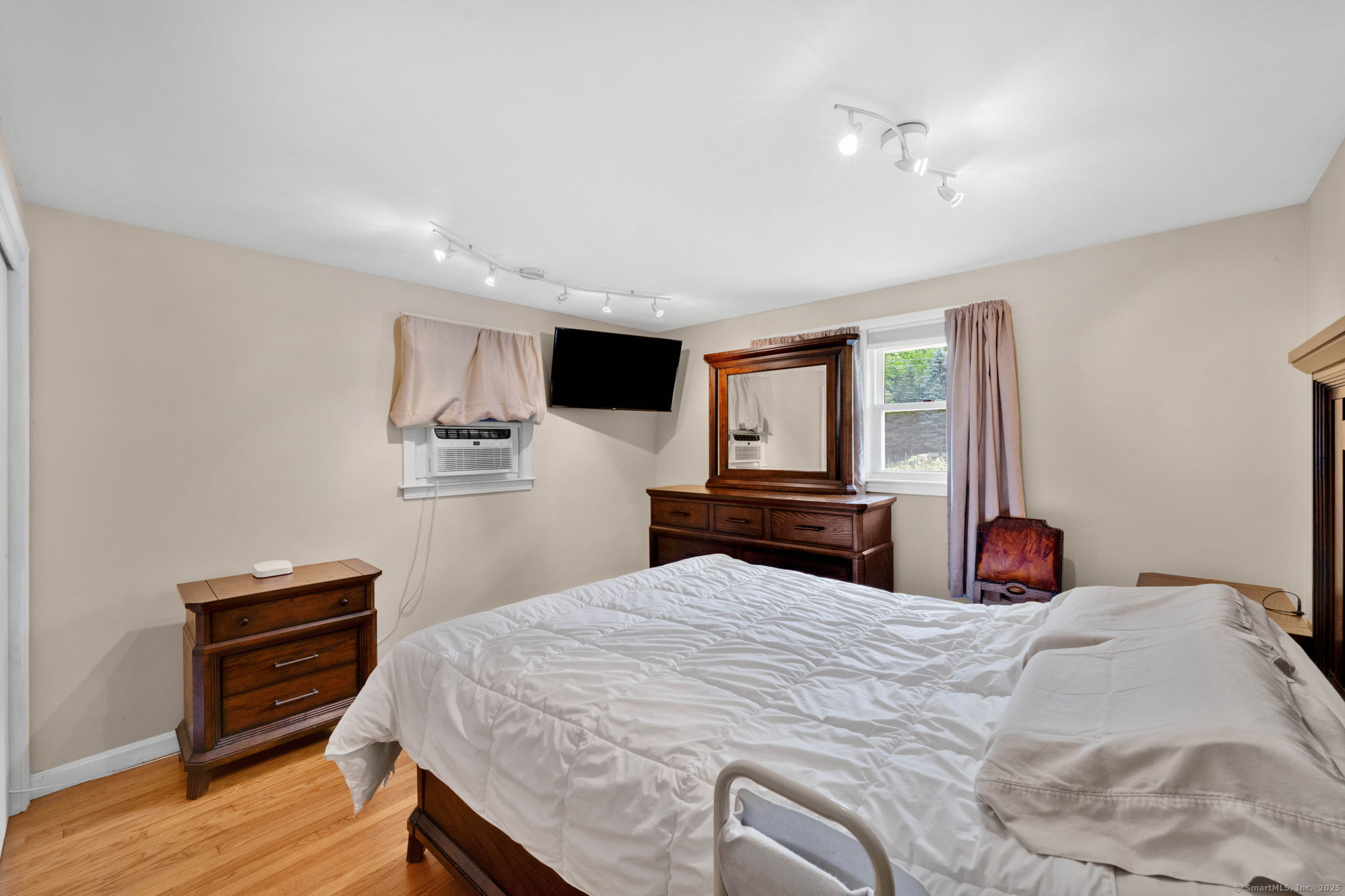 2 Glen Arden Lane