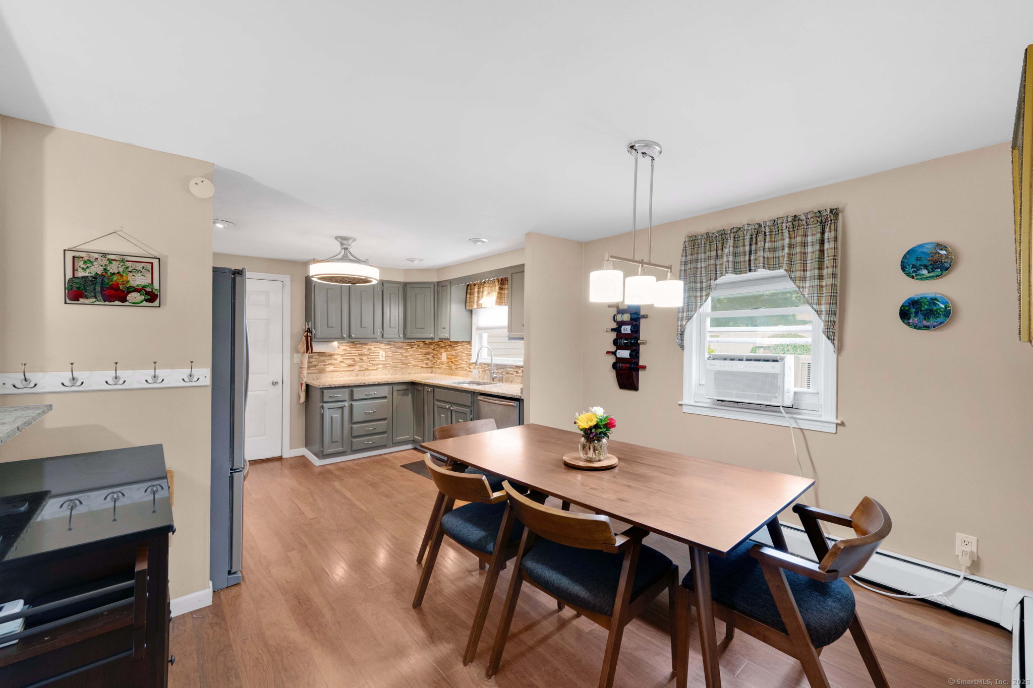 2 Glen Arden Lane