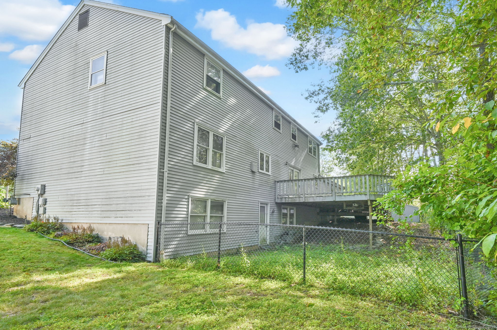 25 Stonehaven Circle