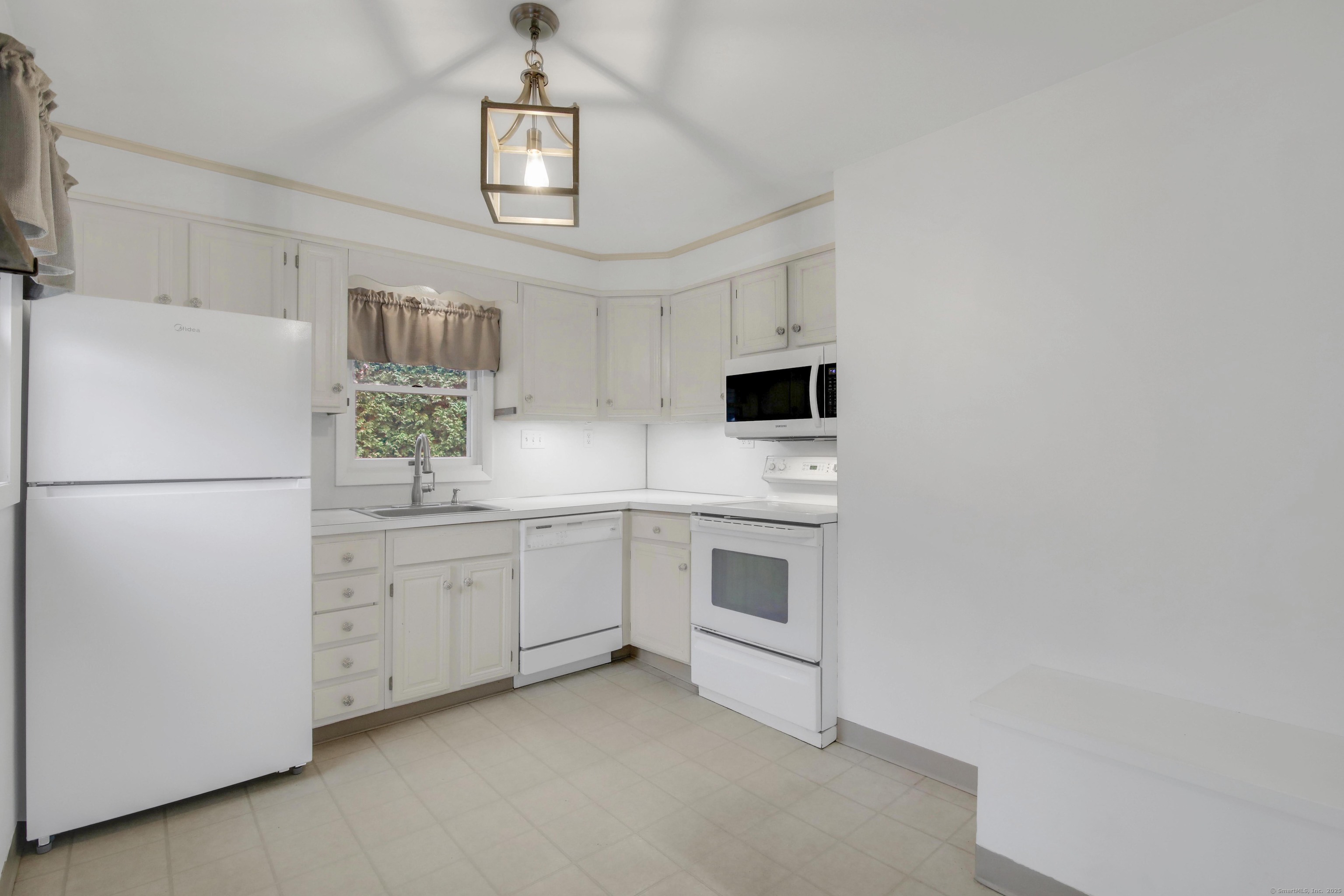 113 Deepwood Drive