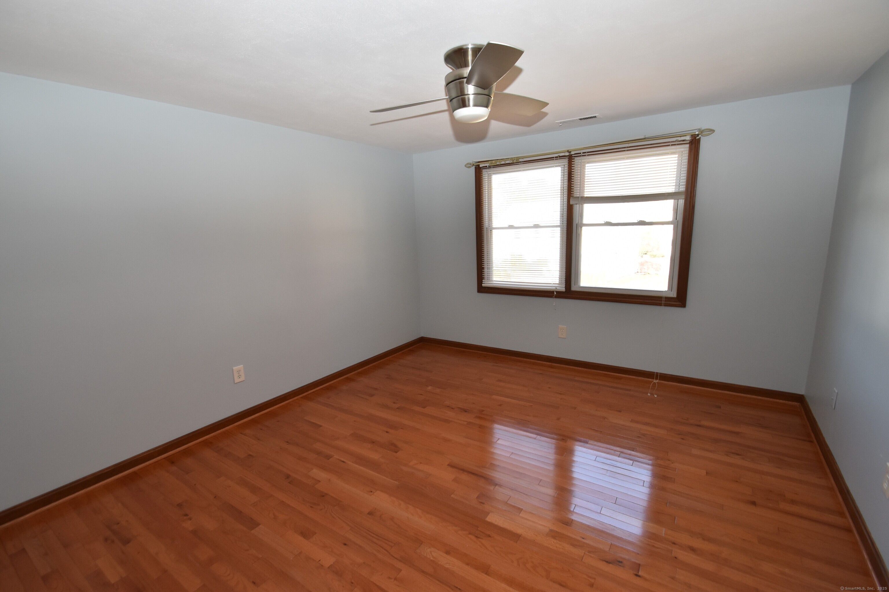 5 Garland Drive 5