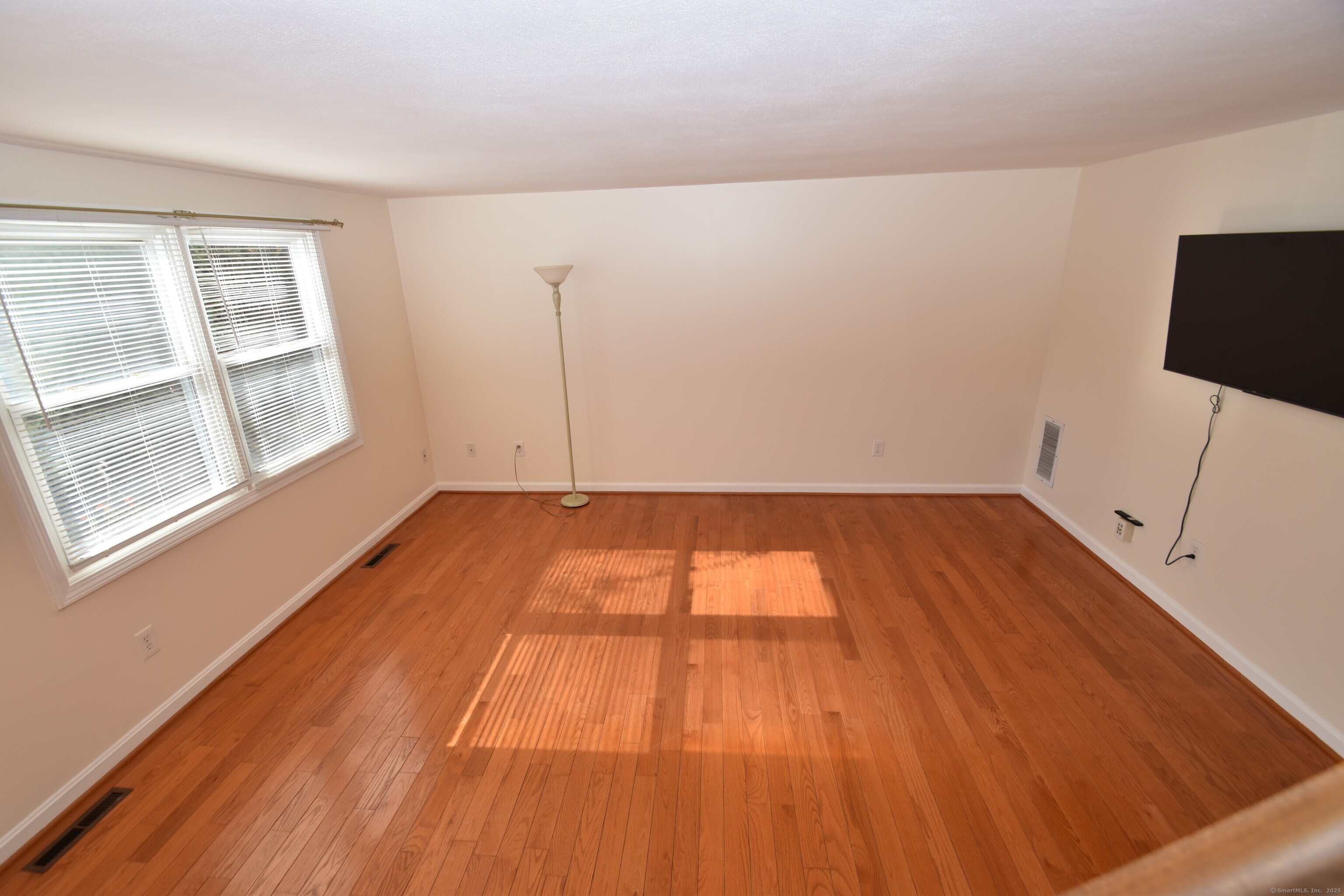 5 Garland Drive 5