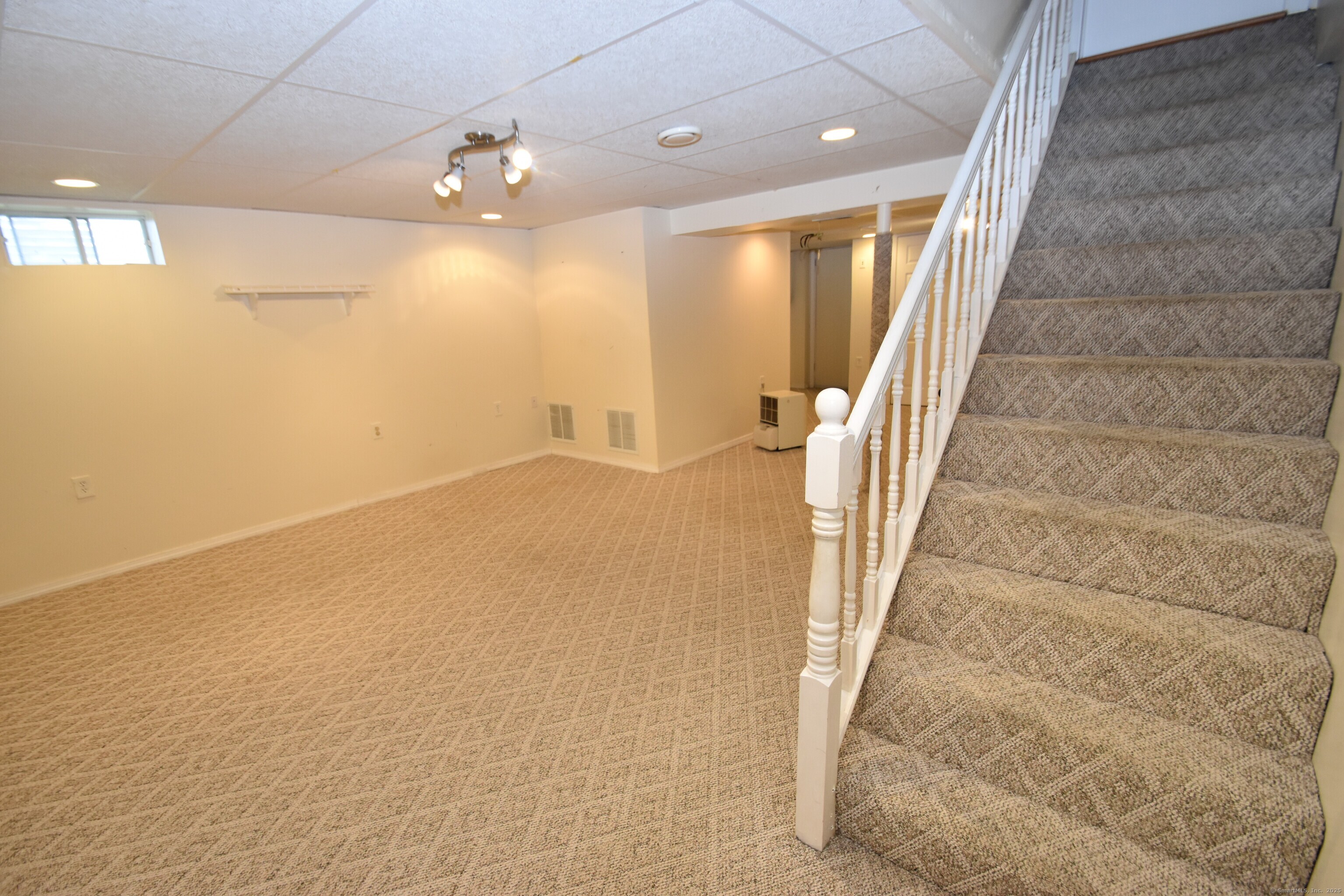 5 Garland Drive 5
