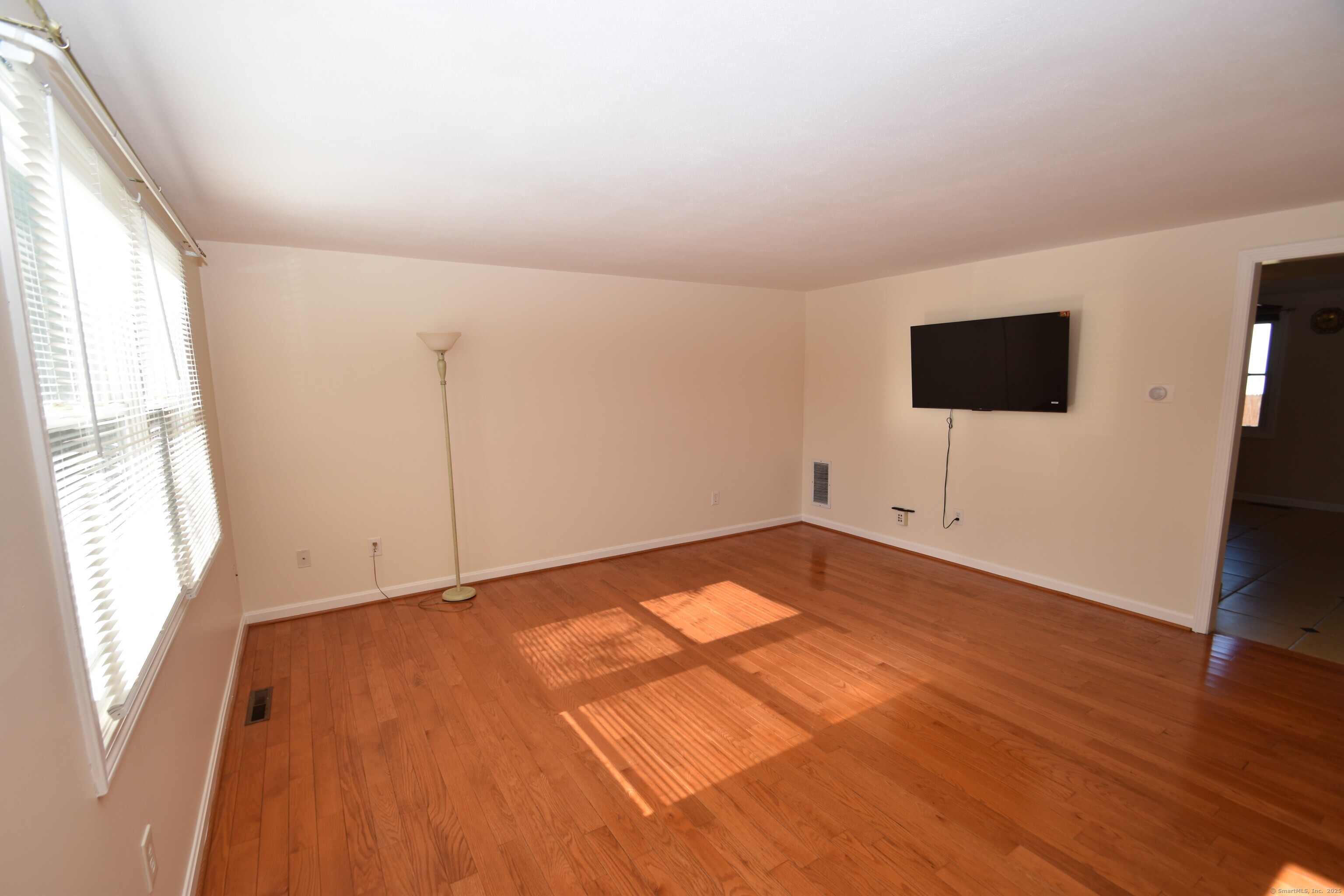 5 Garland Drive 5