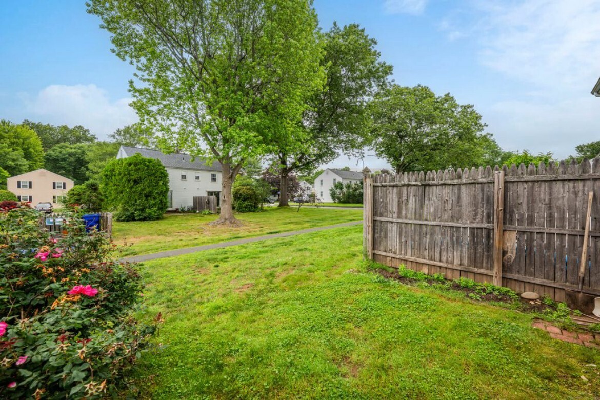 5 Garland Drive 5