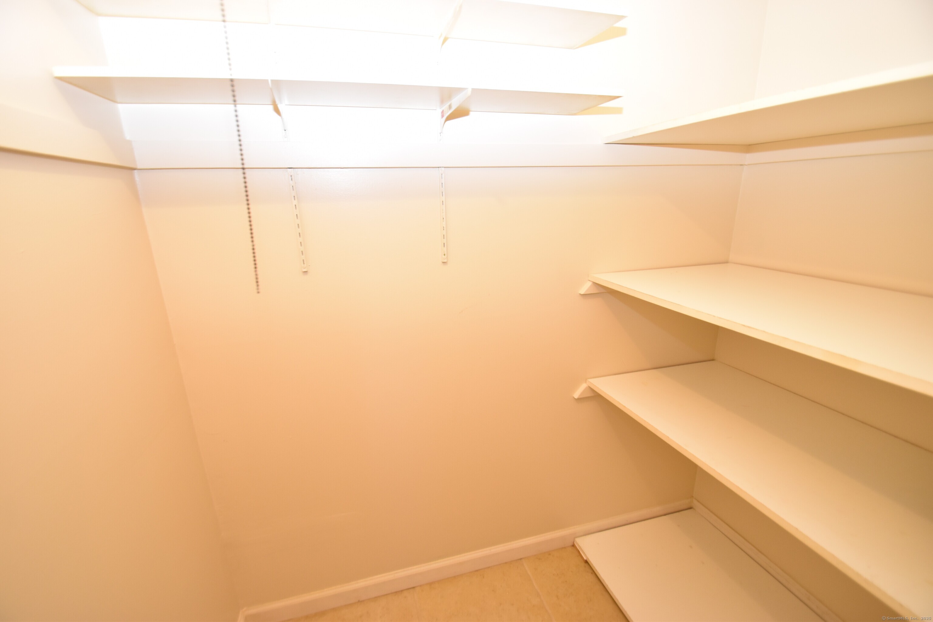 5 Garland Drive 5