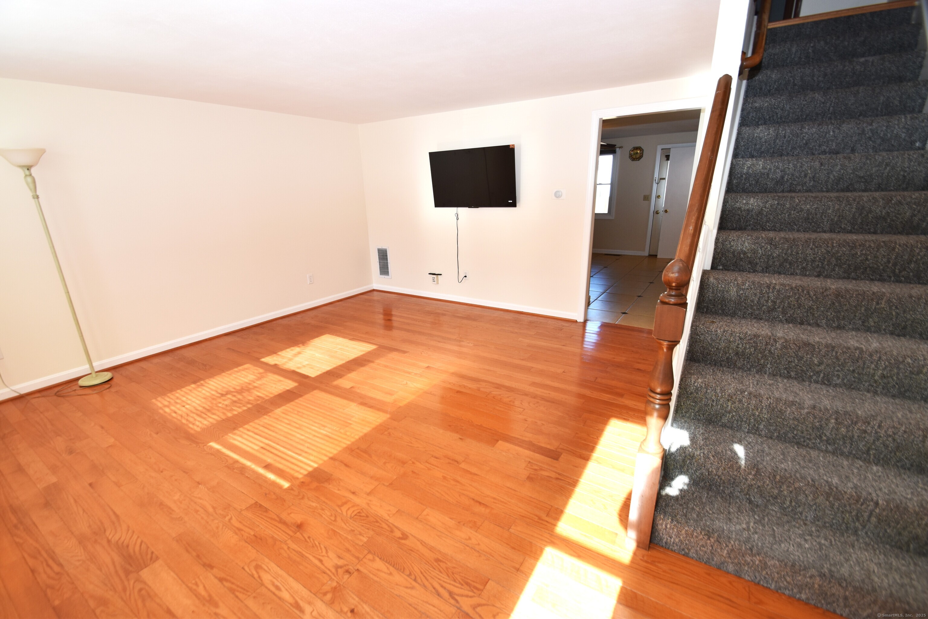 5 Garland Drive 5