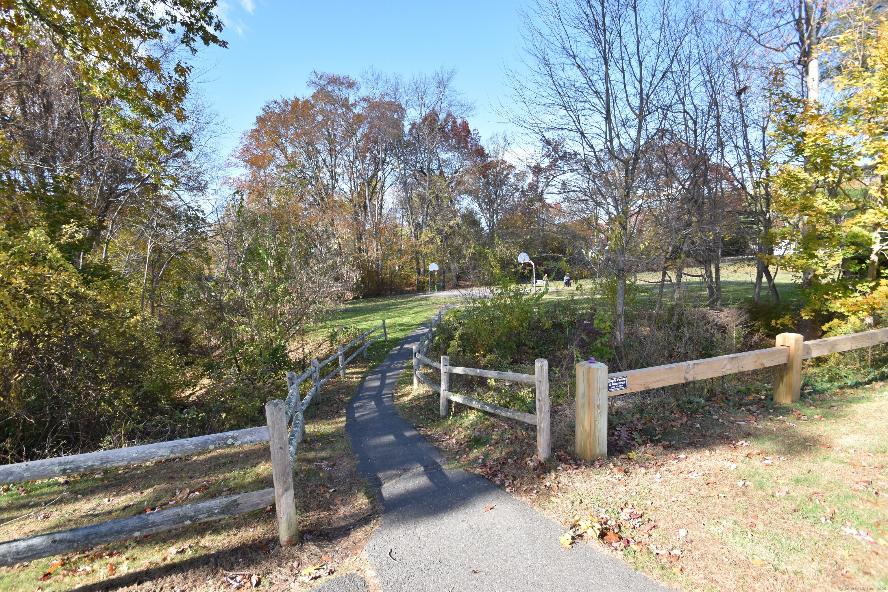 5 Garland Drive 5