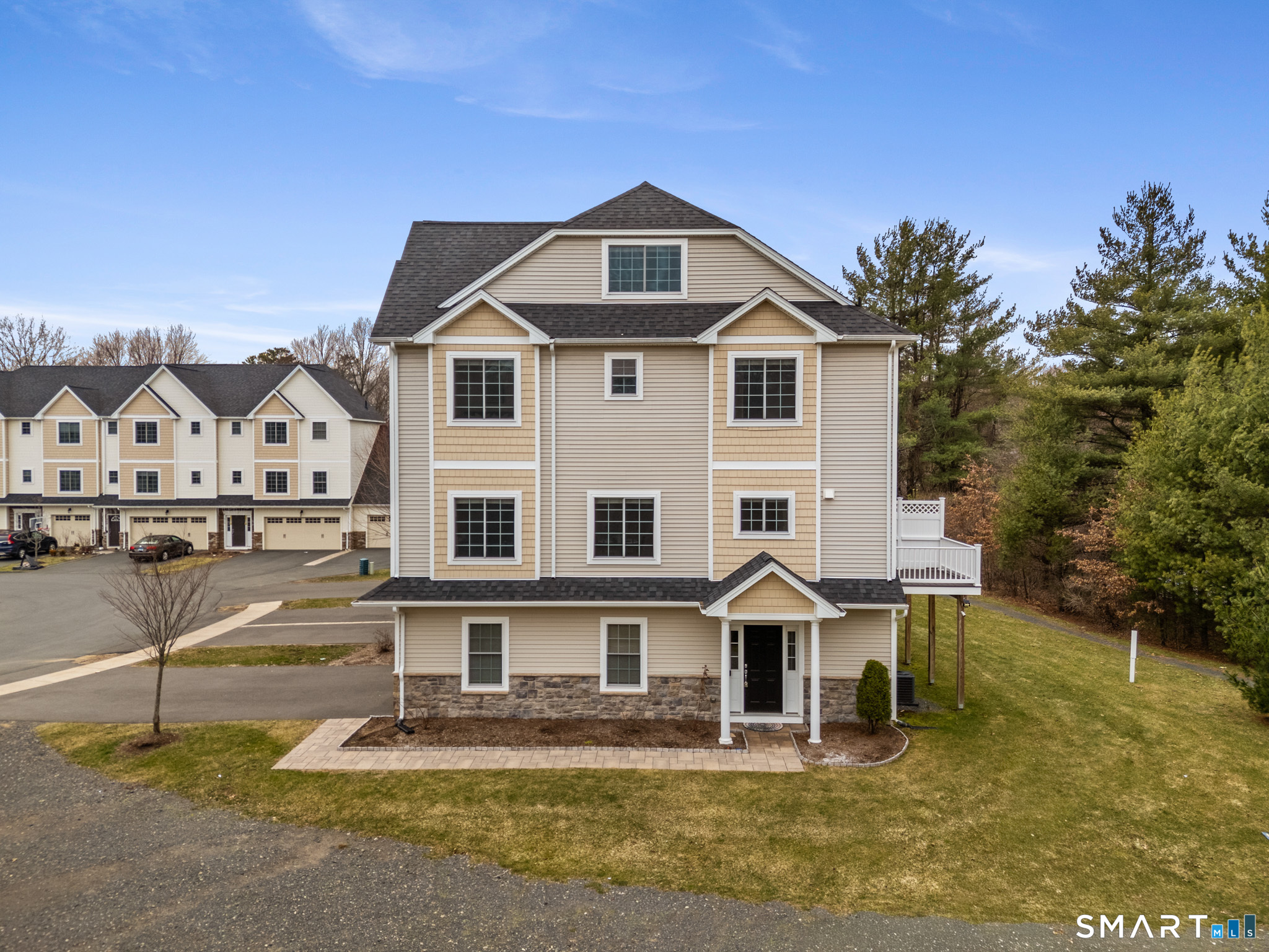 316 Pepin Place 316