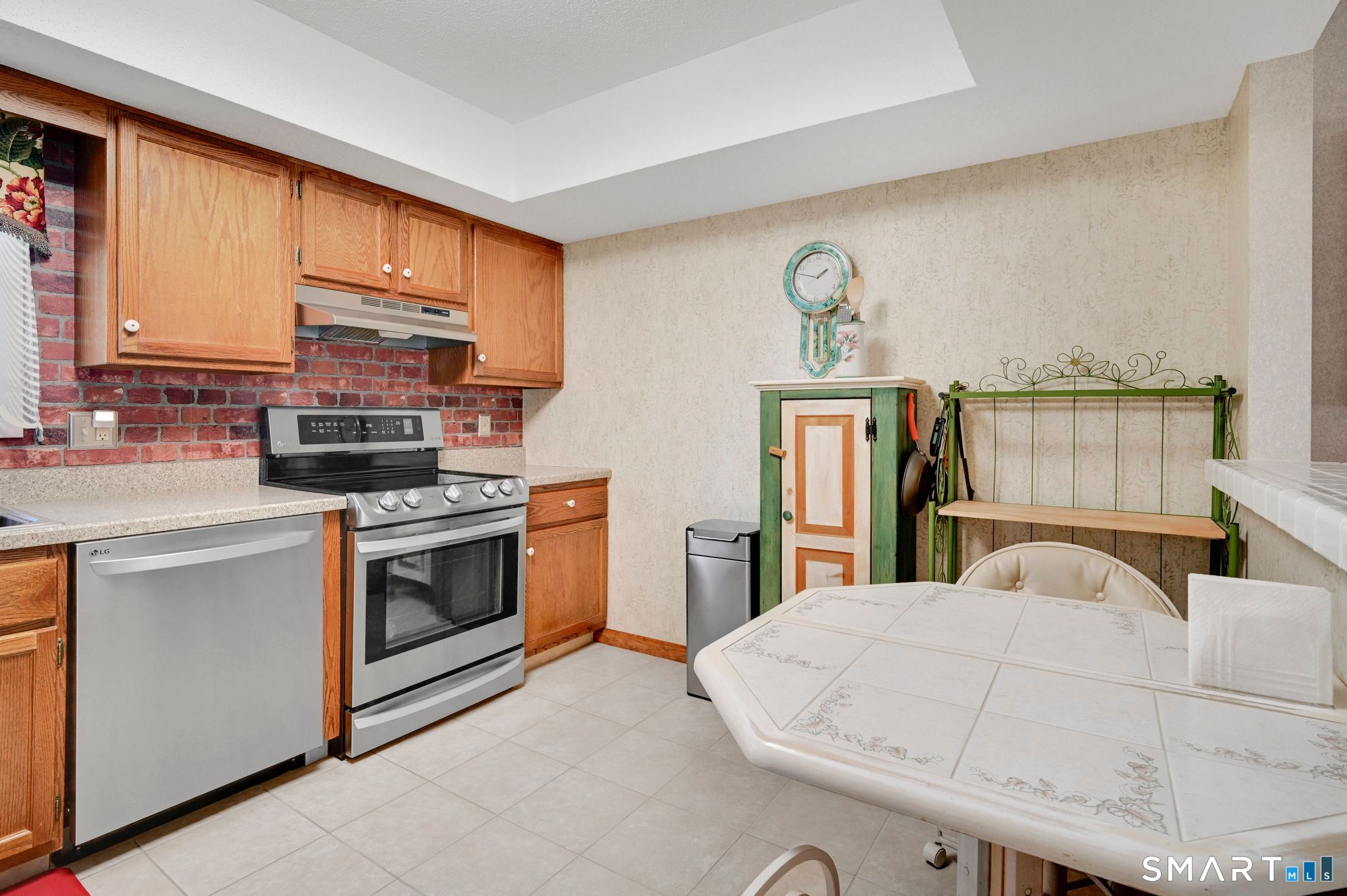 1001 Misty Meadow Lane 1001