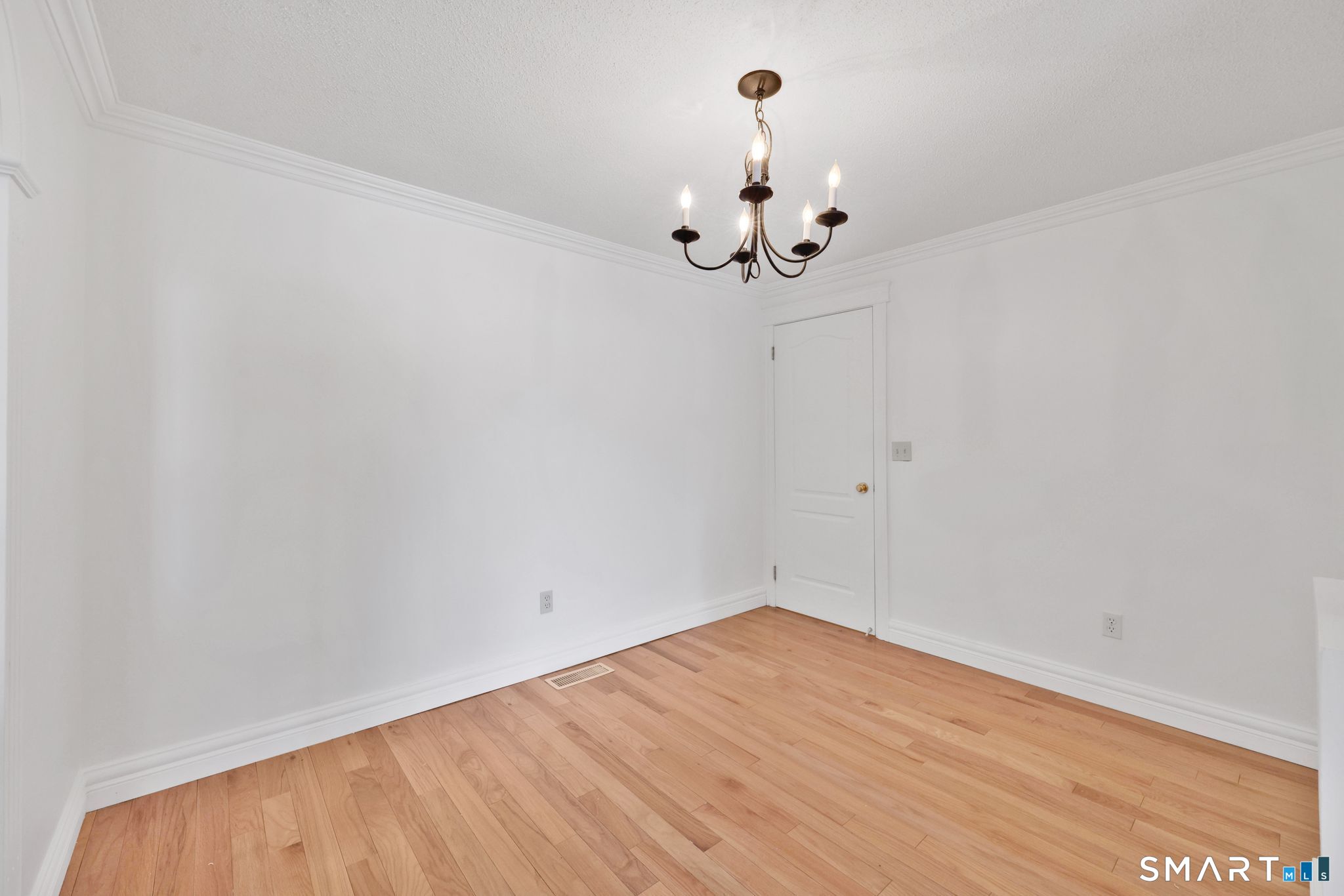 24 Dutton Place Way 24