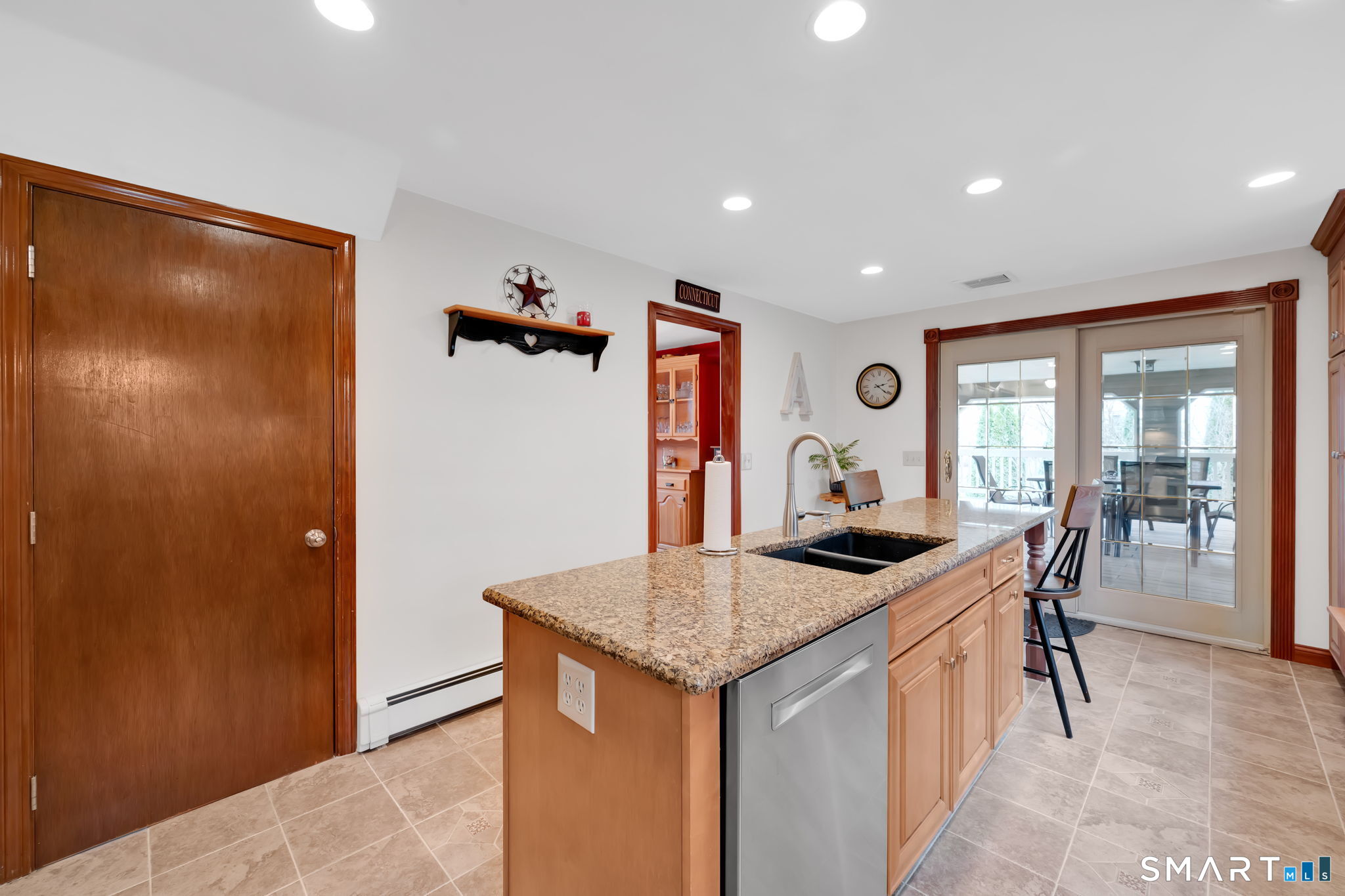 46 Riverside Drive