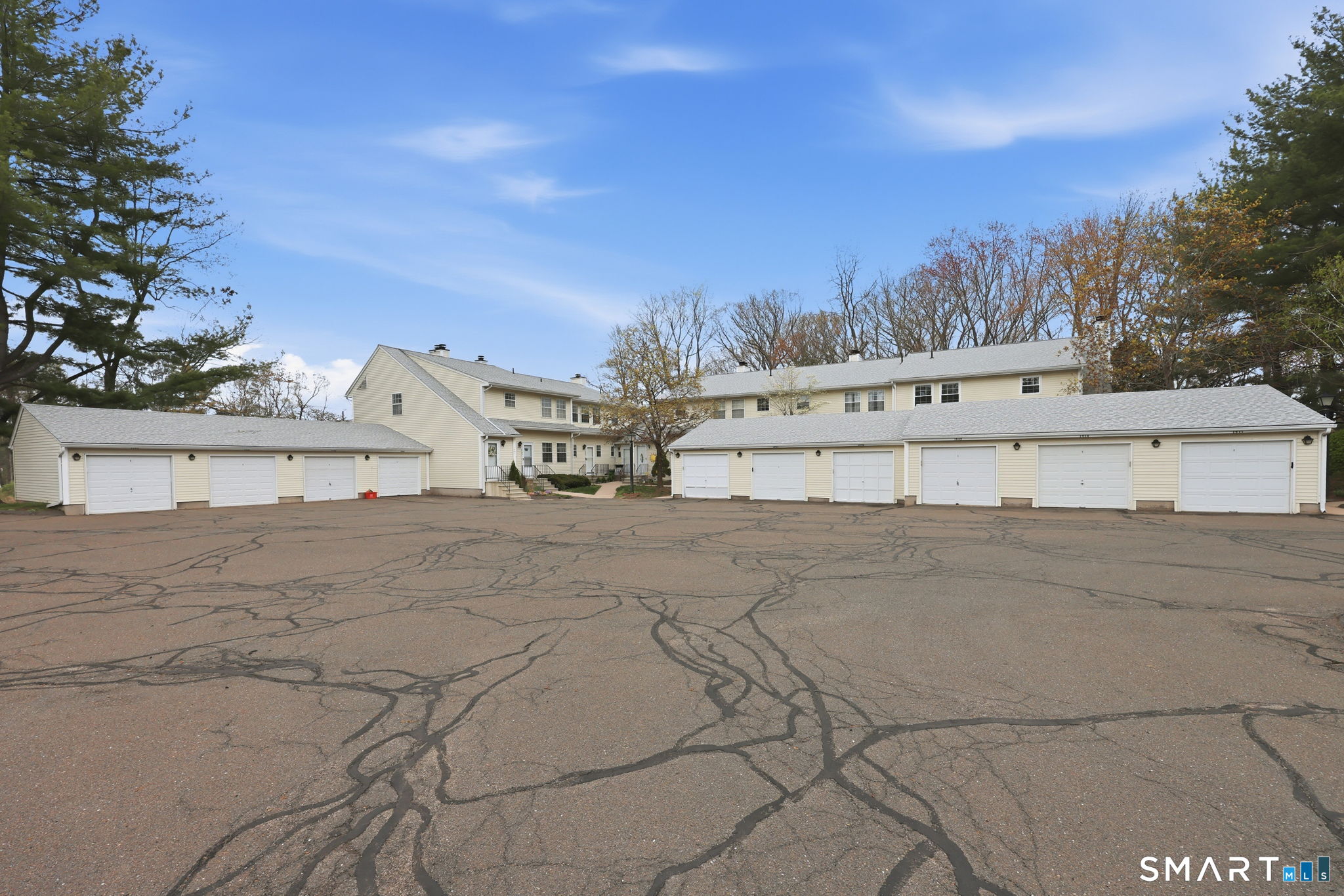 1402 Sunfield Drive 1402