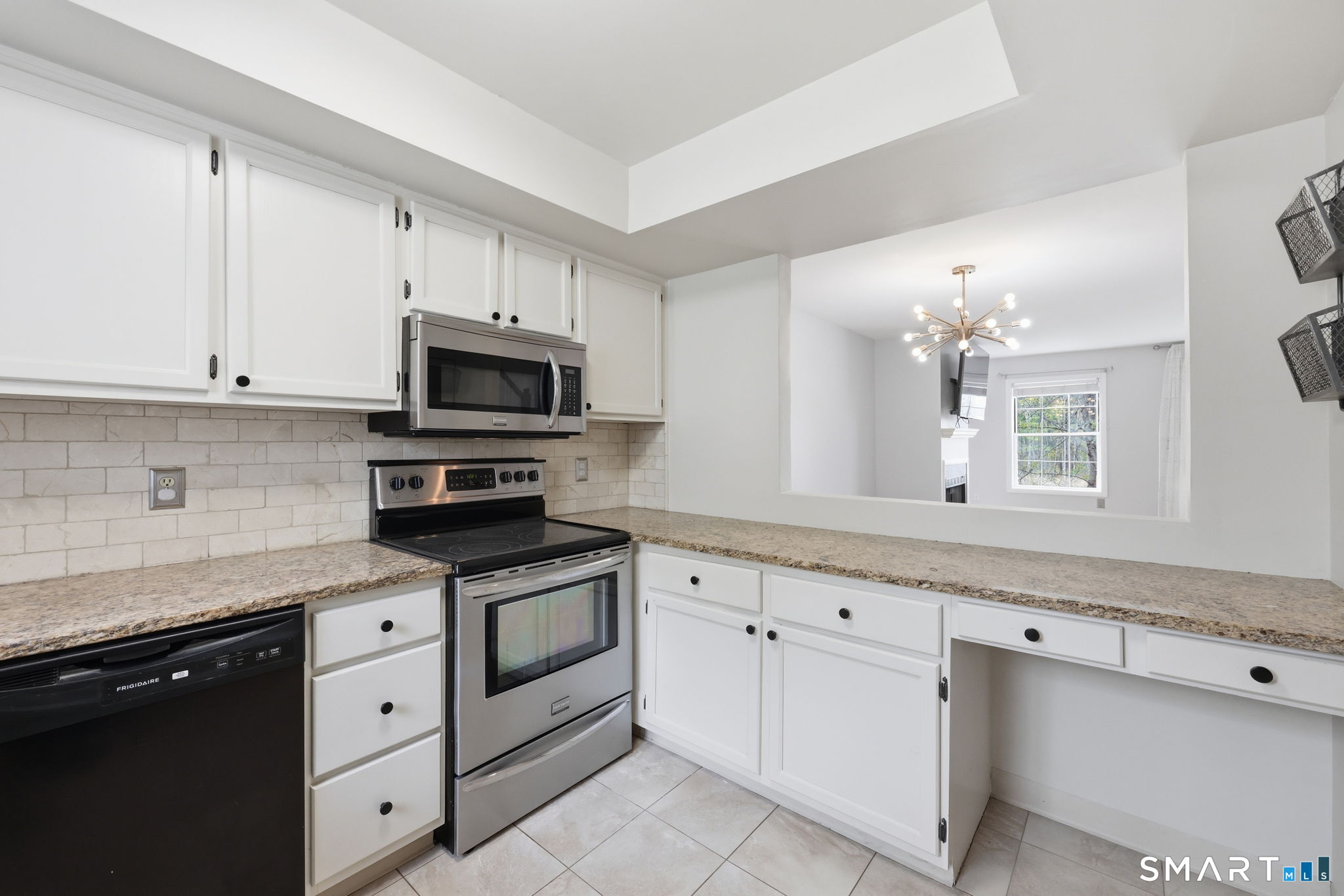 1402 Sunfield Drive 1402