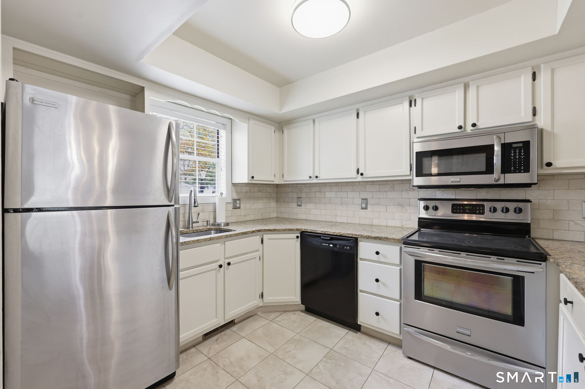 1402 Sunfield Drive 1402