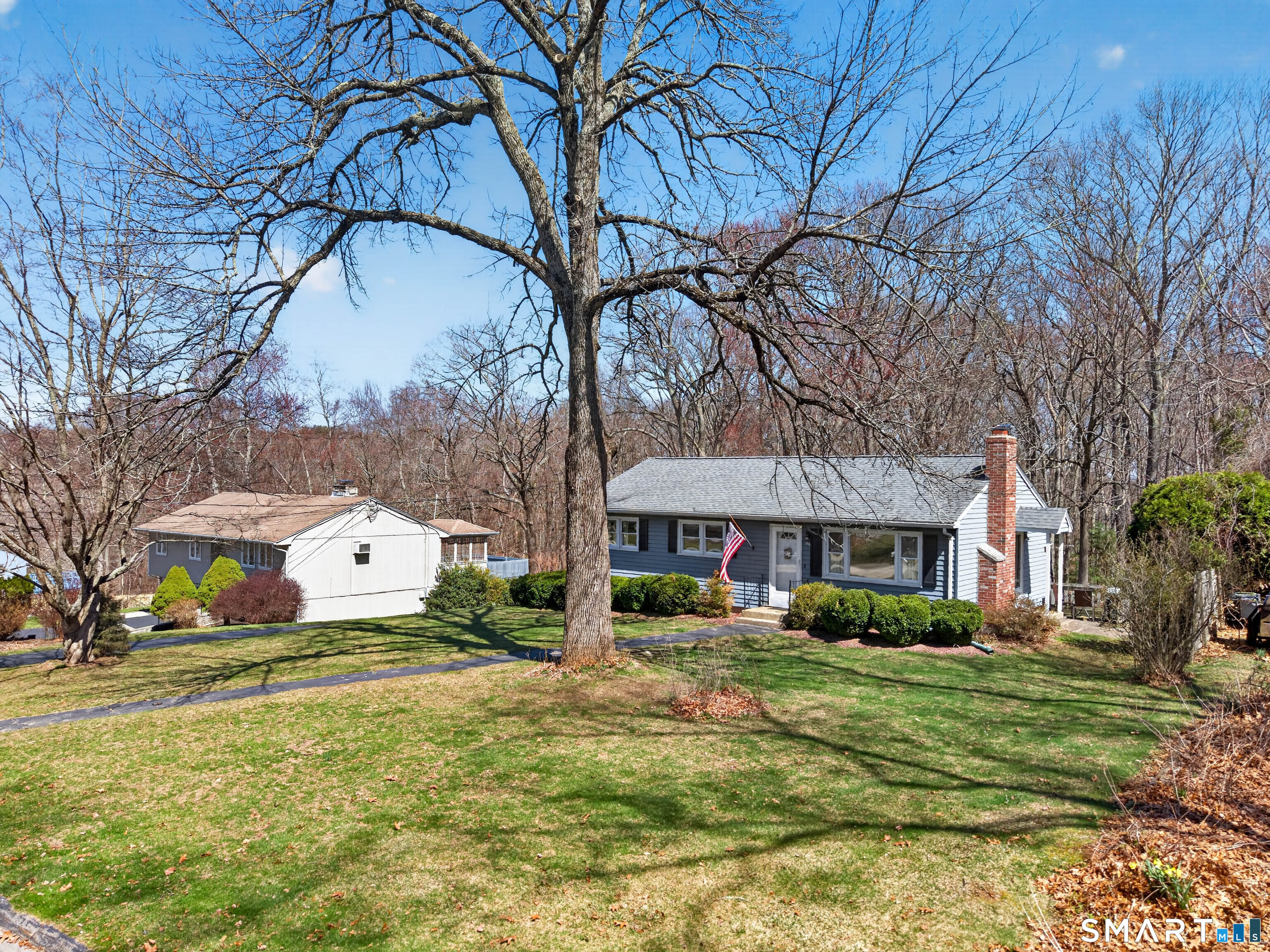 127 Pollys Lane