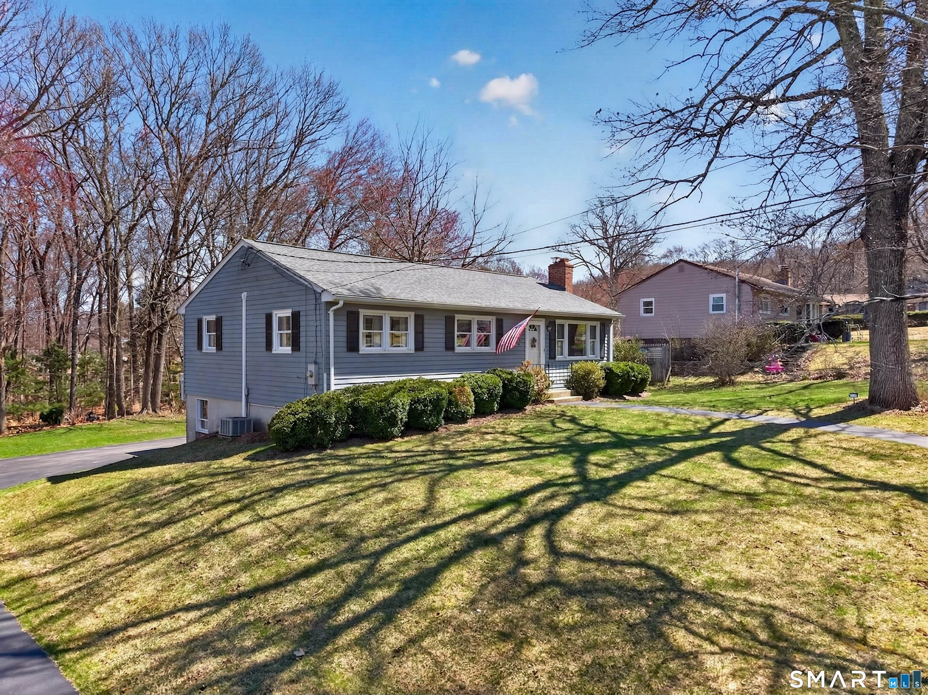 127 Pollys Lane