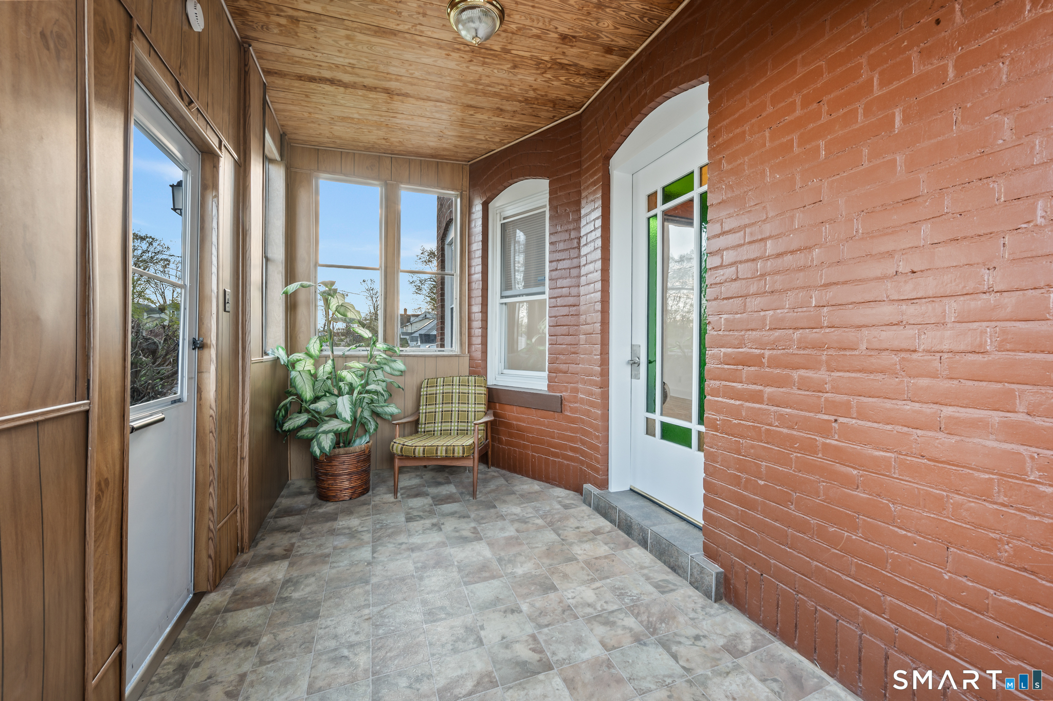 33 Hillhurst Avenue