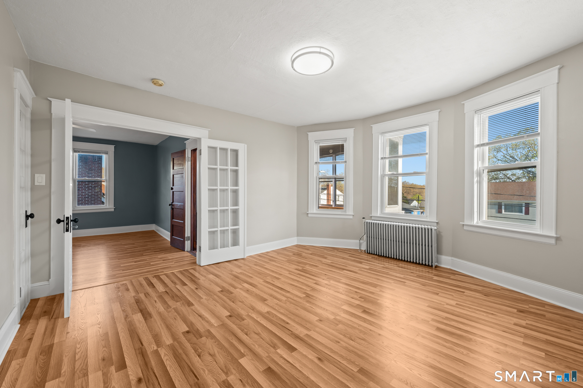 33 Hillhurst Avenue