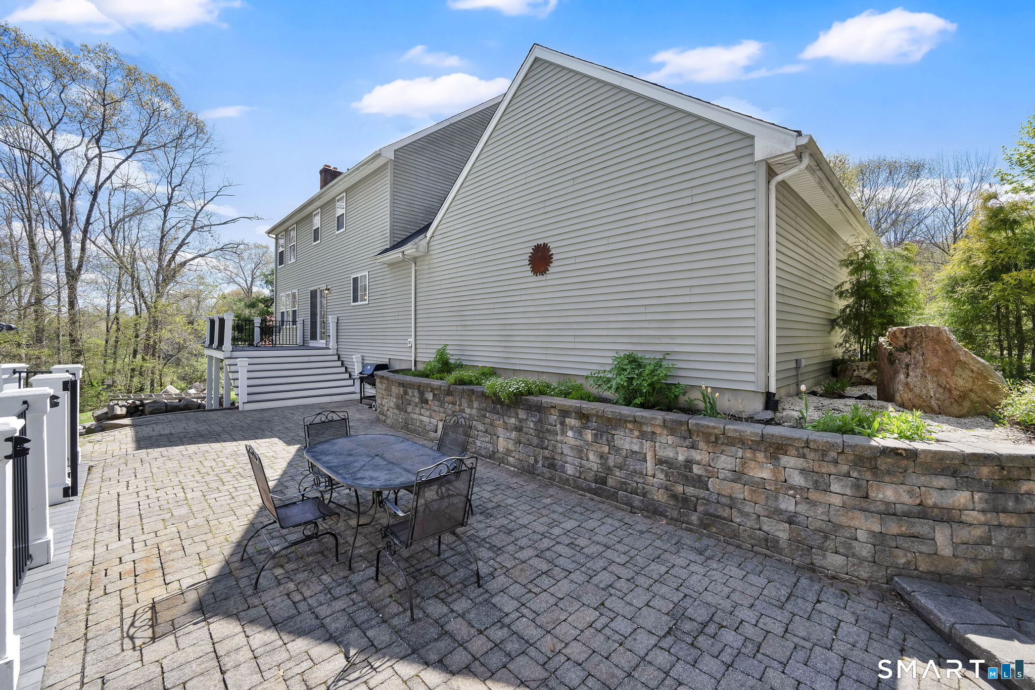 198 North Farms Road