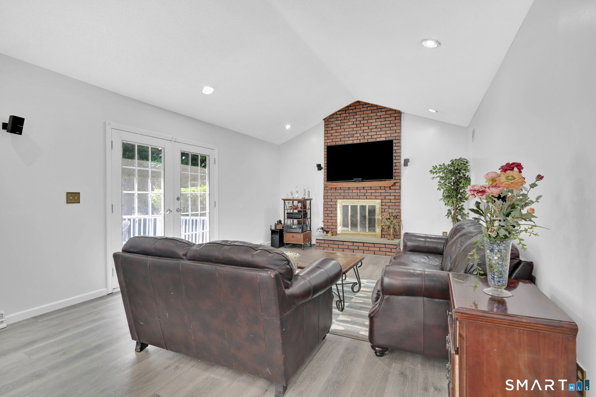 8 Hanover Lane
