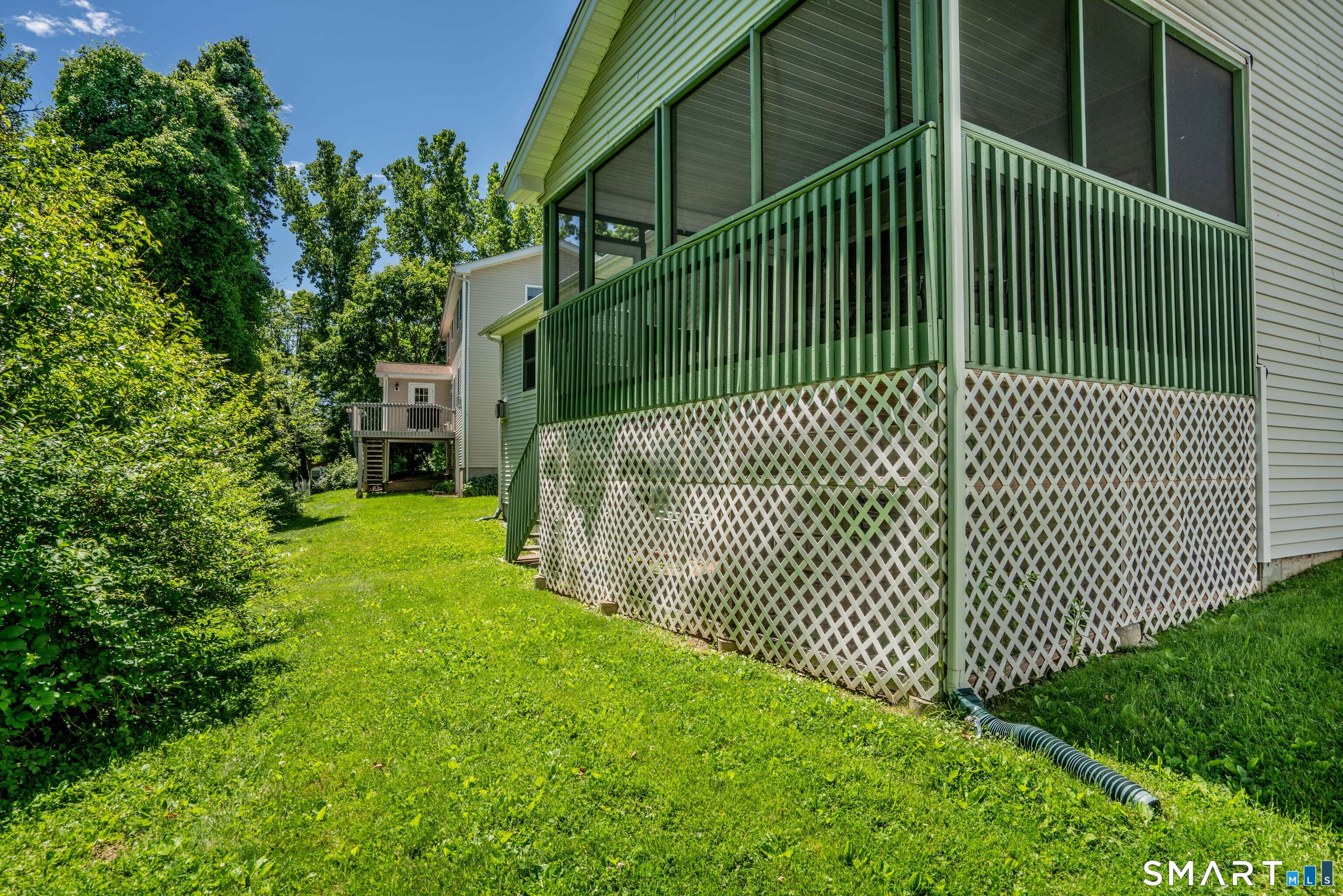 10 Scherer Lane