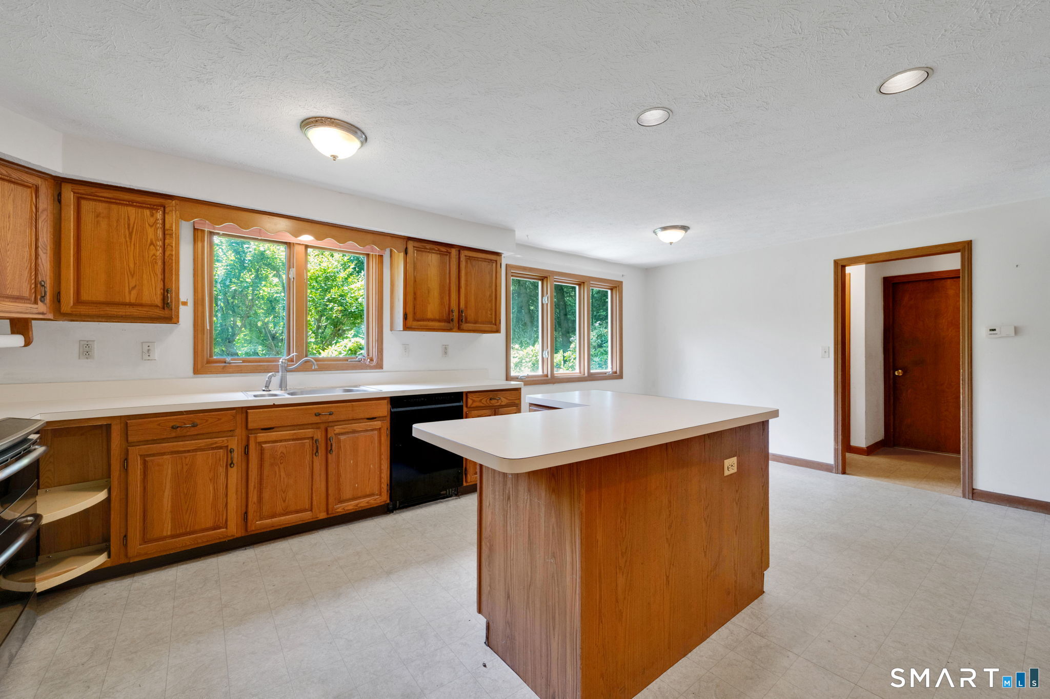 33 Woodmar Circle