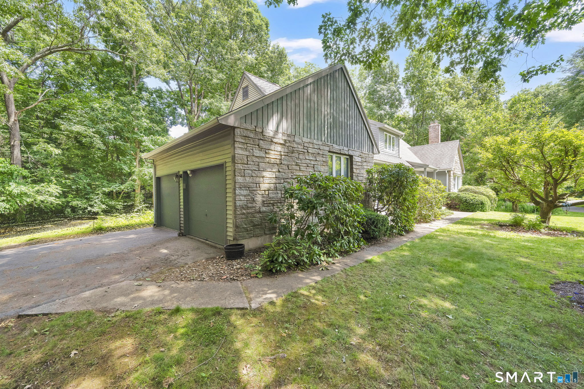 33 Woodmar Circle