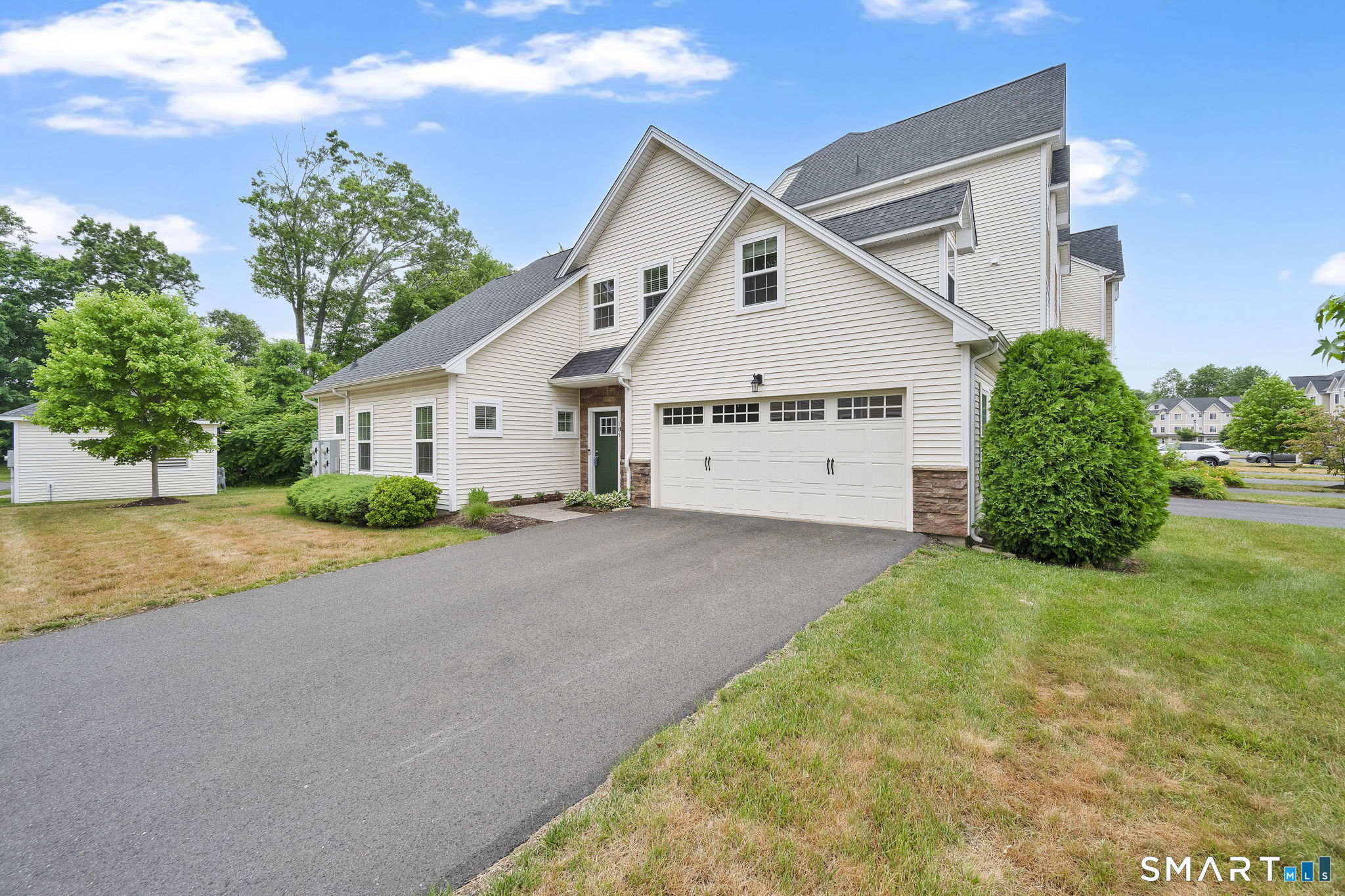 105 Pepin Place Unit: 105