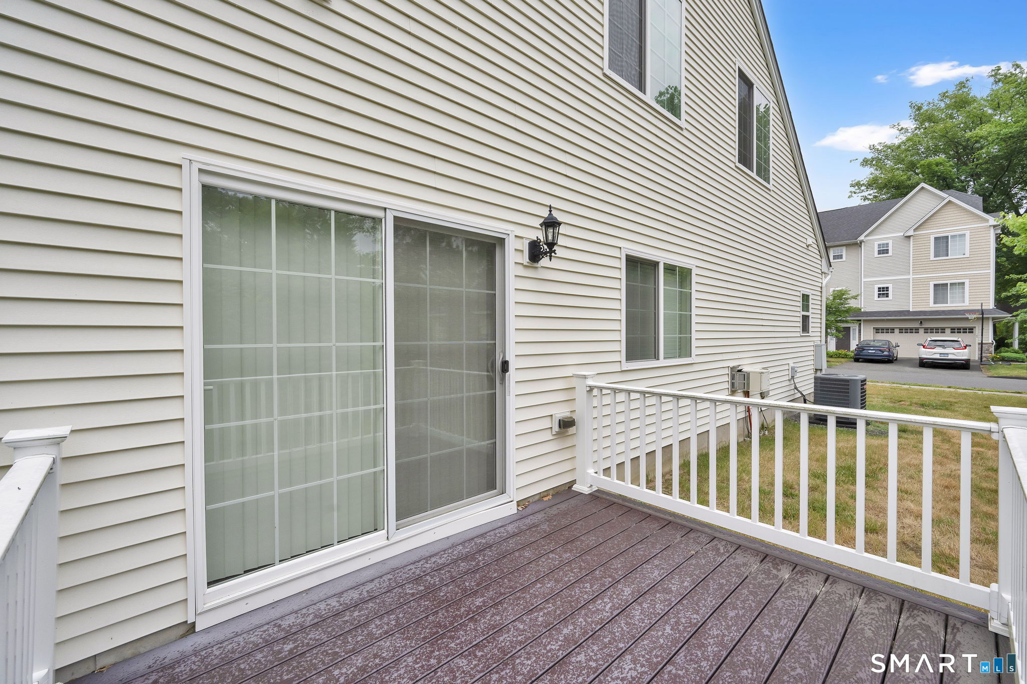 105 Pepin Place Unit: 105