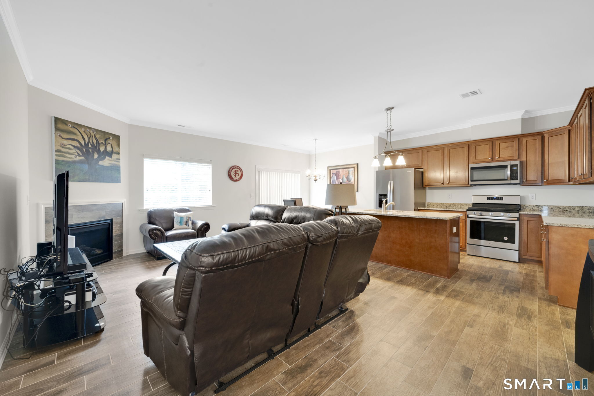 105 Pepin Place Unit: 105