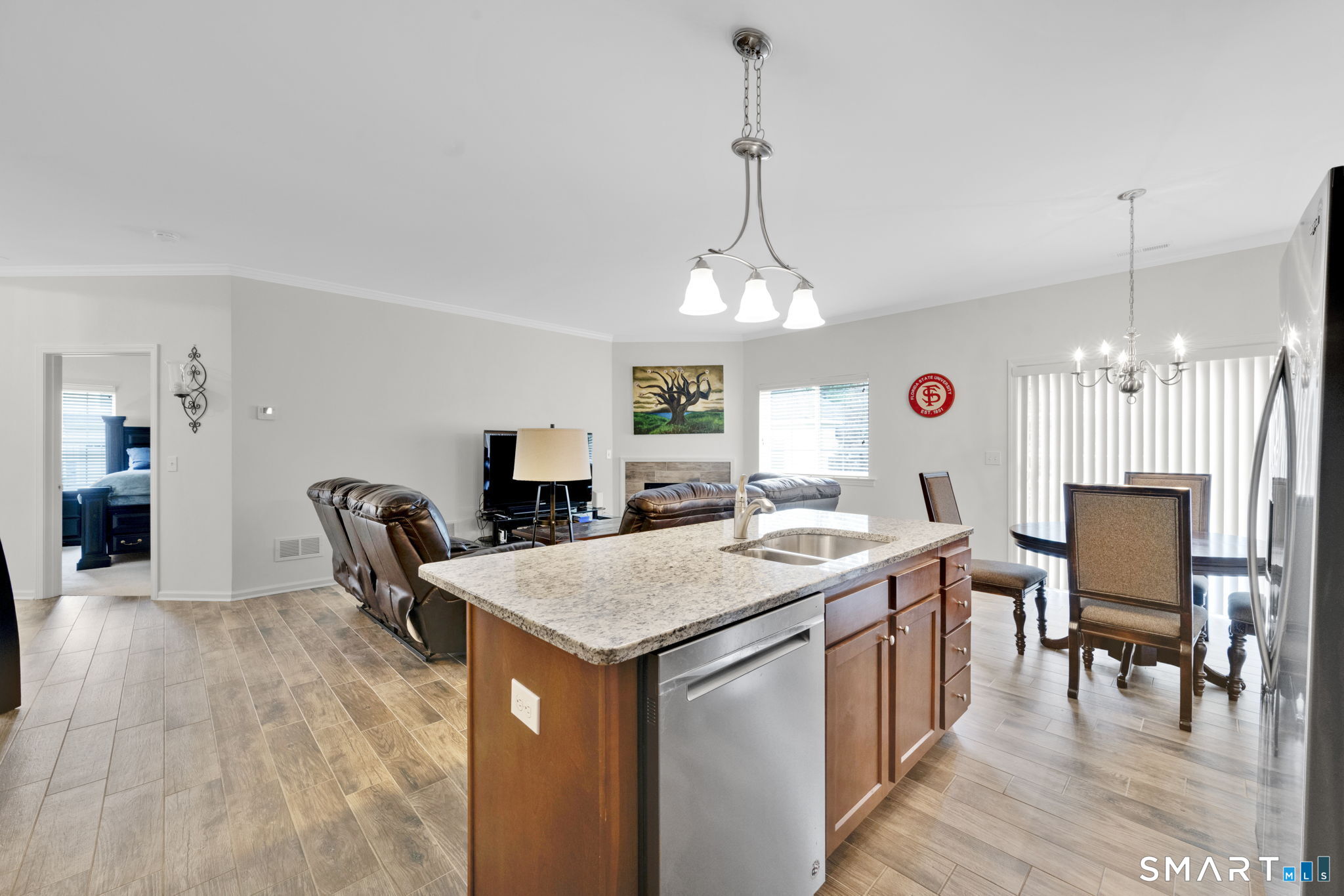 105 Pepin Place Unit: 105