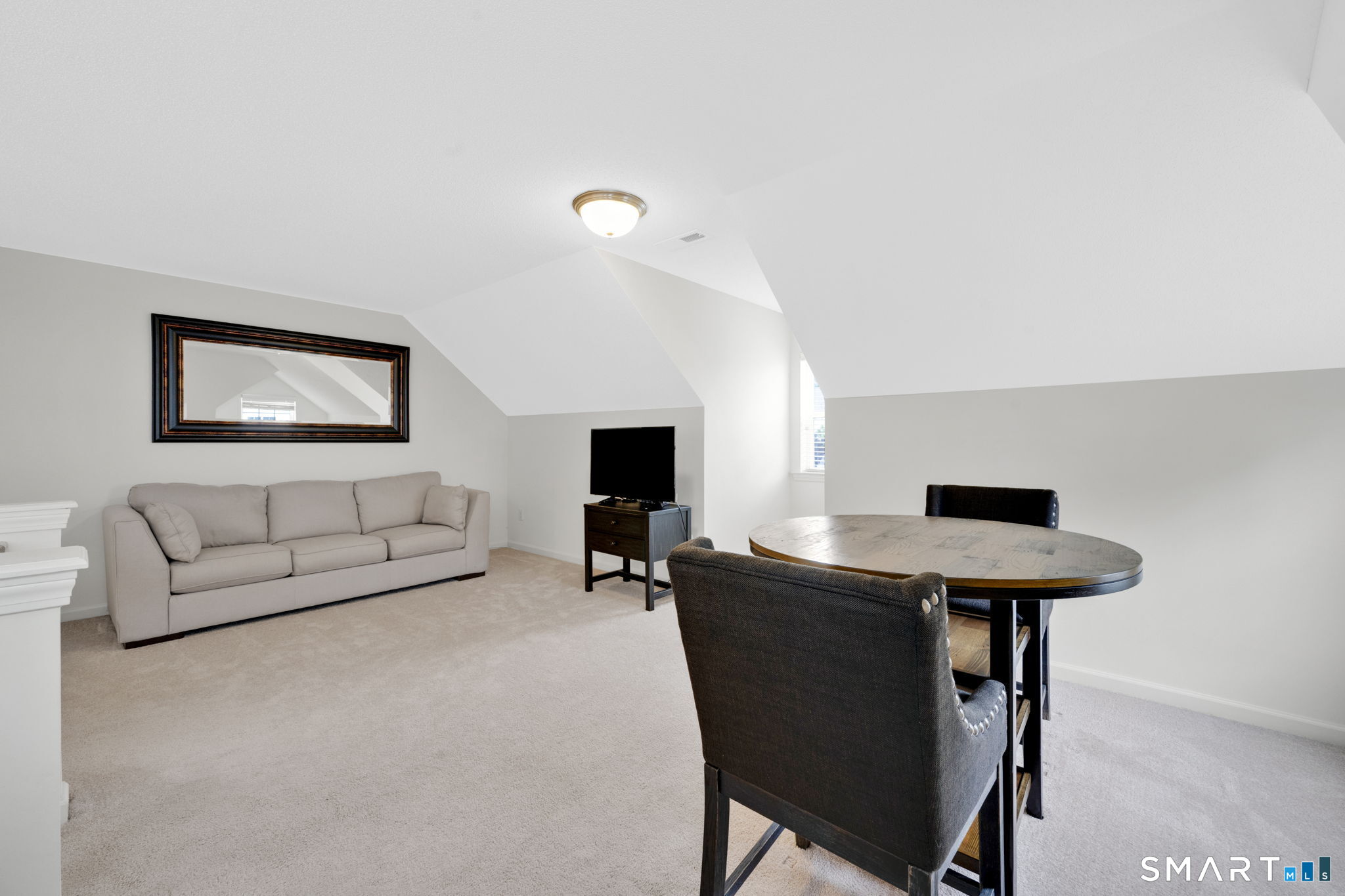 105 Pepin Place Unit: 105