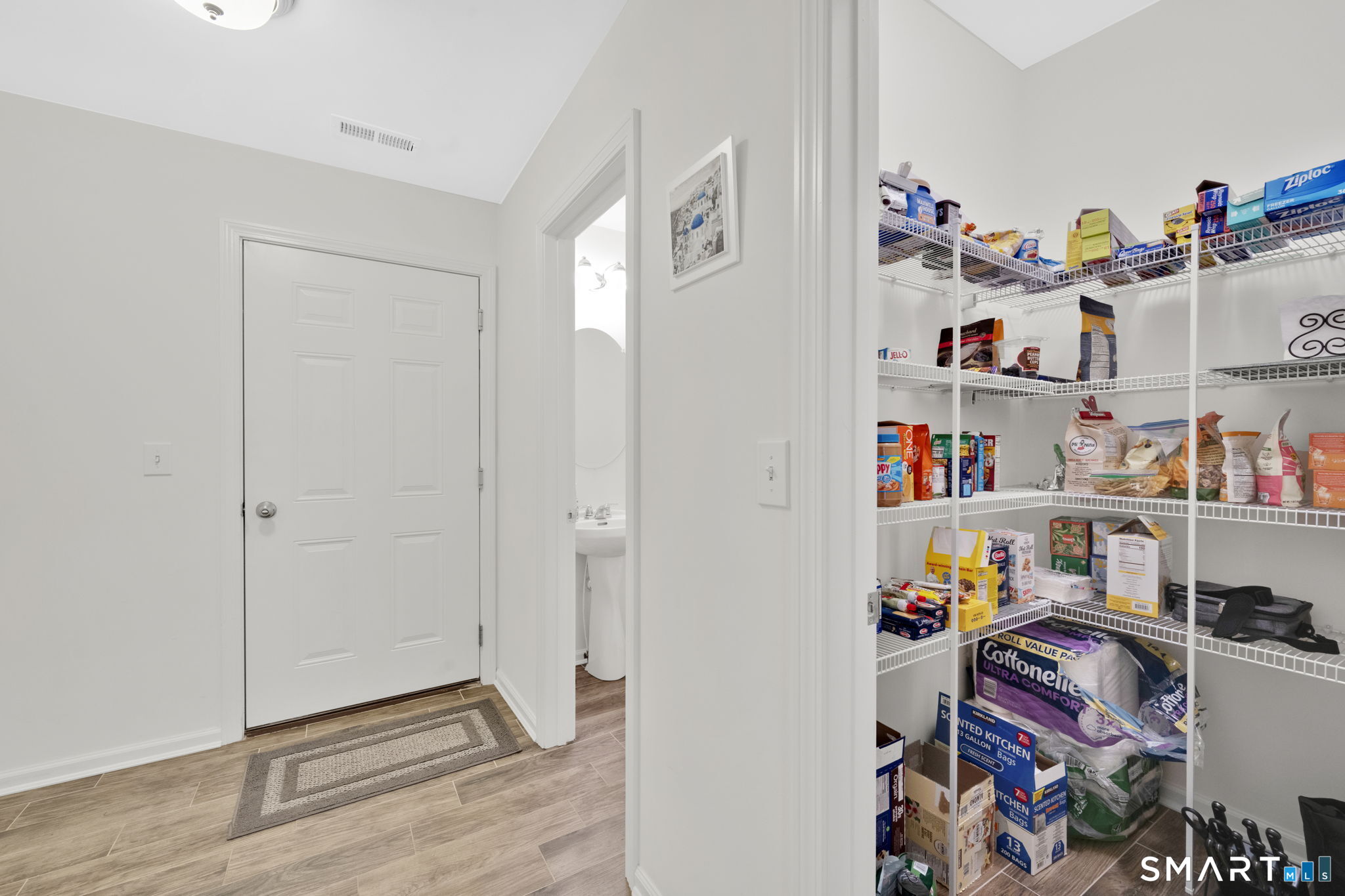 105 Pepin Place Unit: 105