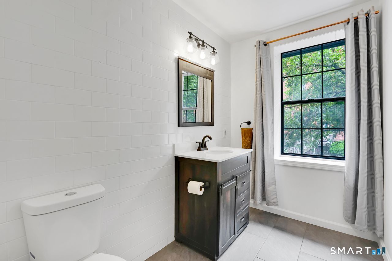16 Vernon Avenue 8
