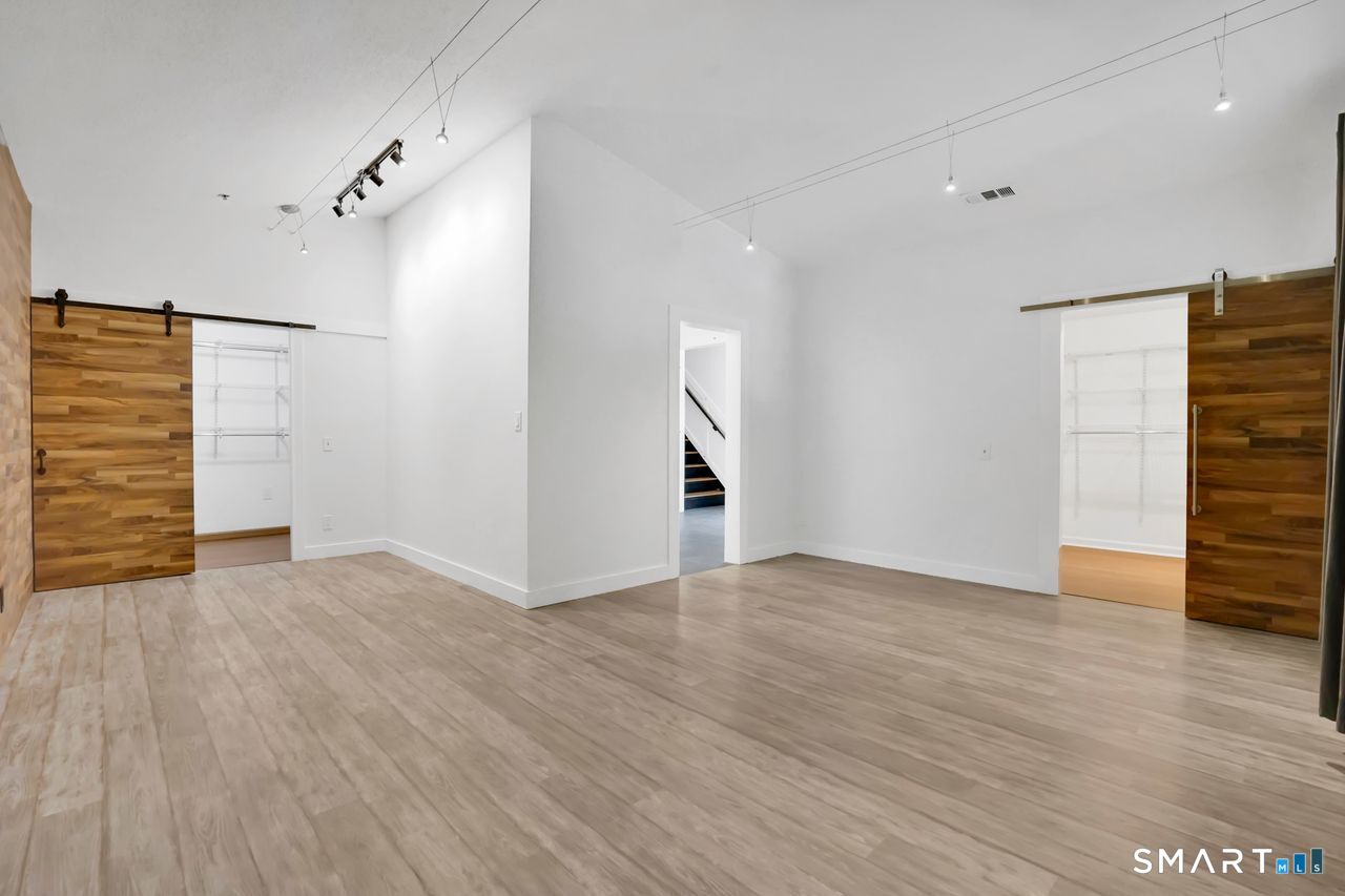 16 Vernon Avenue 8