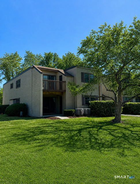 1301 Twin Circle Drive Unit: 1301
