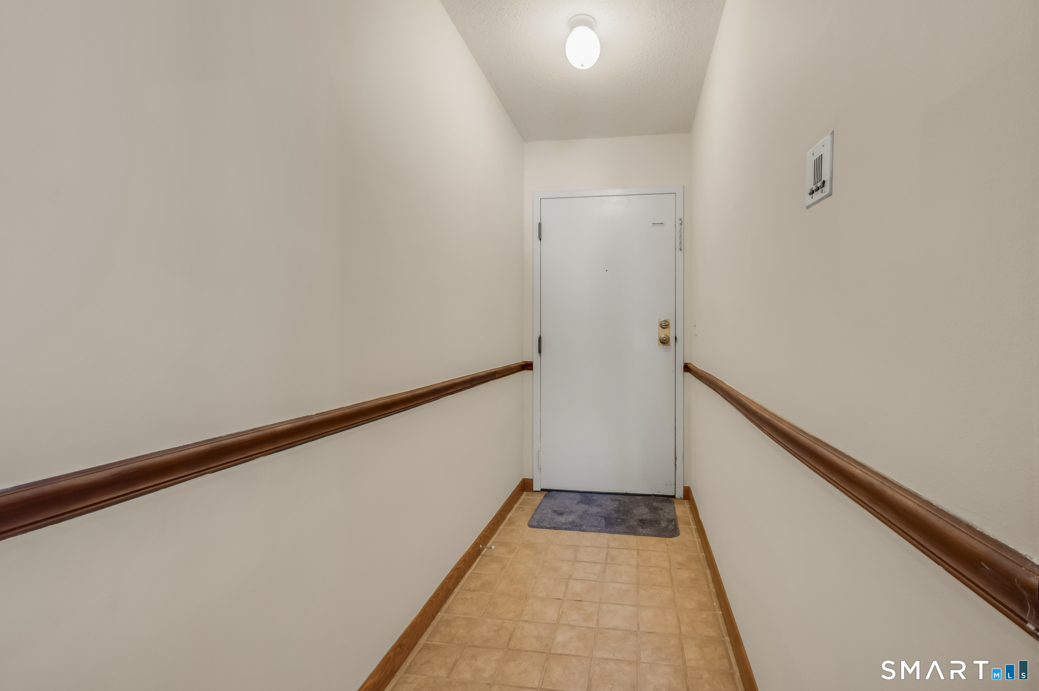 1301 Twin Circle Drive Unit: 1301