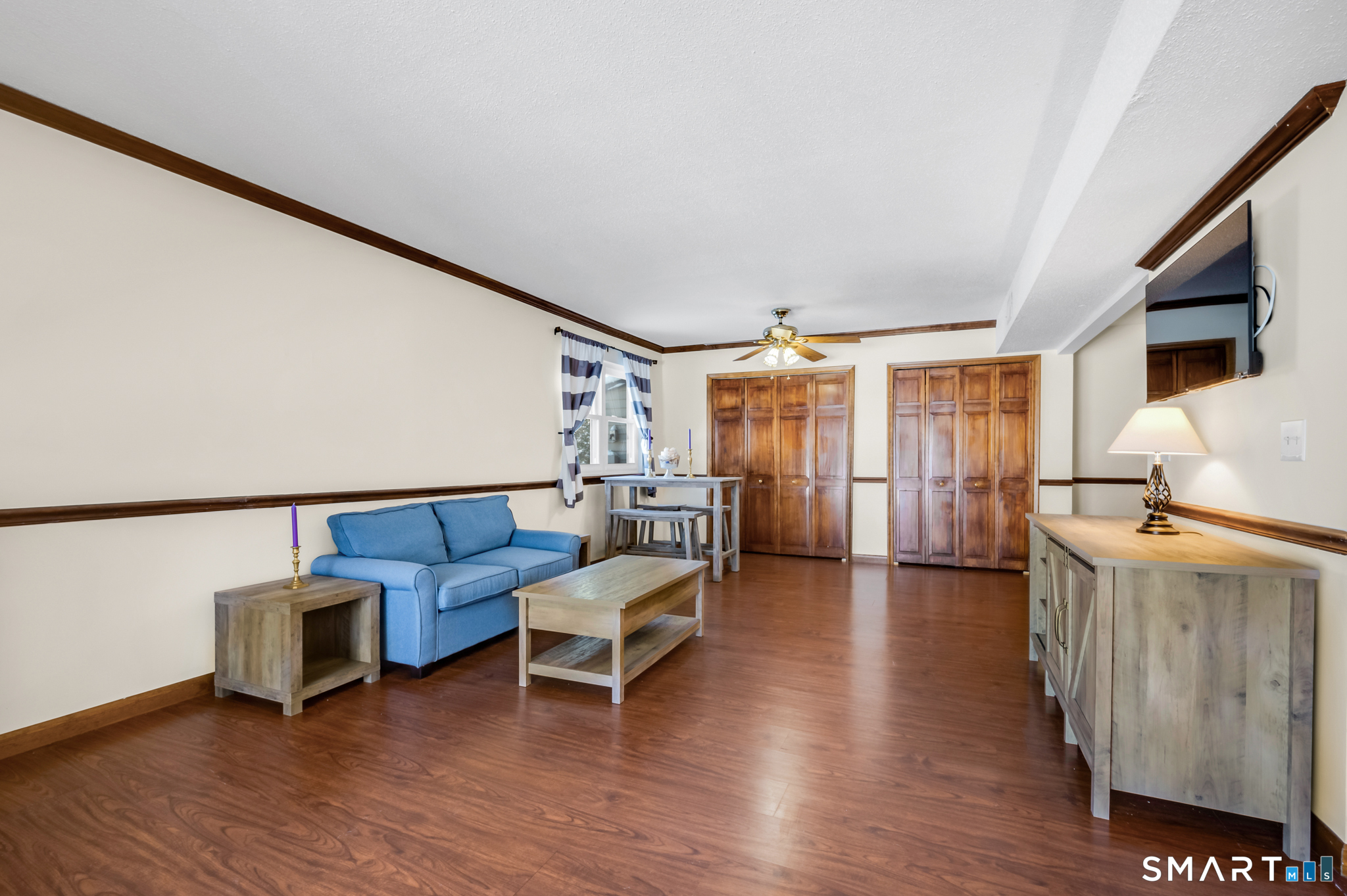 1301 Twin Circle Drive Unit: 1301